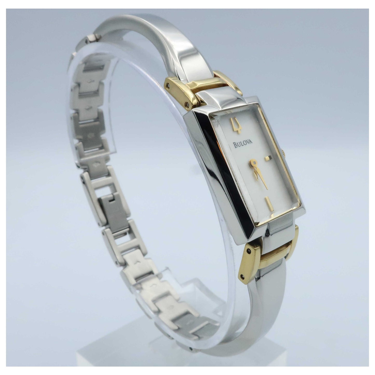 Bulova Dress Women's Japanese Quartz (Battery-Powered) Watch 98L149-SDV - Image #3