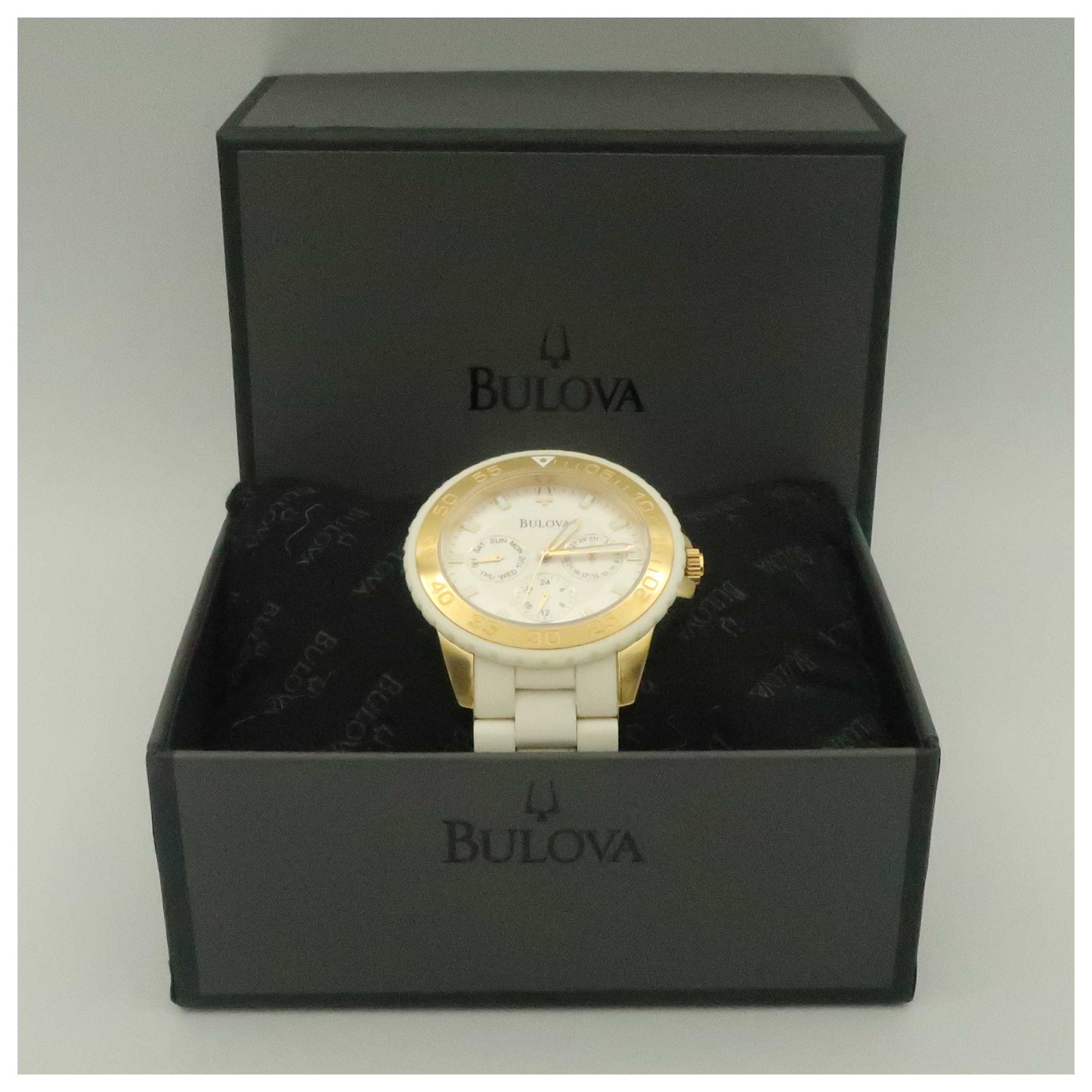 Bulova Classic Women's Japanese Quartz (Battery-Powered) Watch 98N102-SD - Image #6