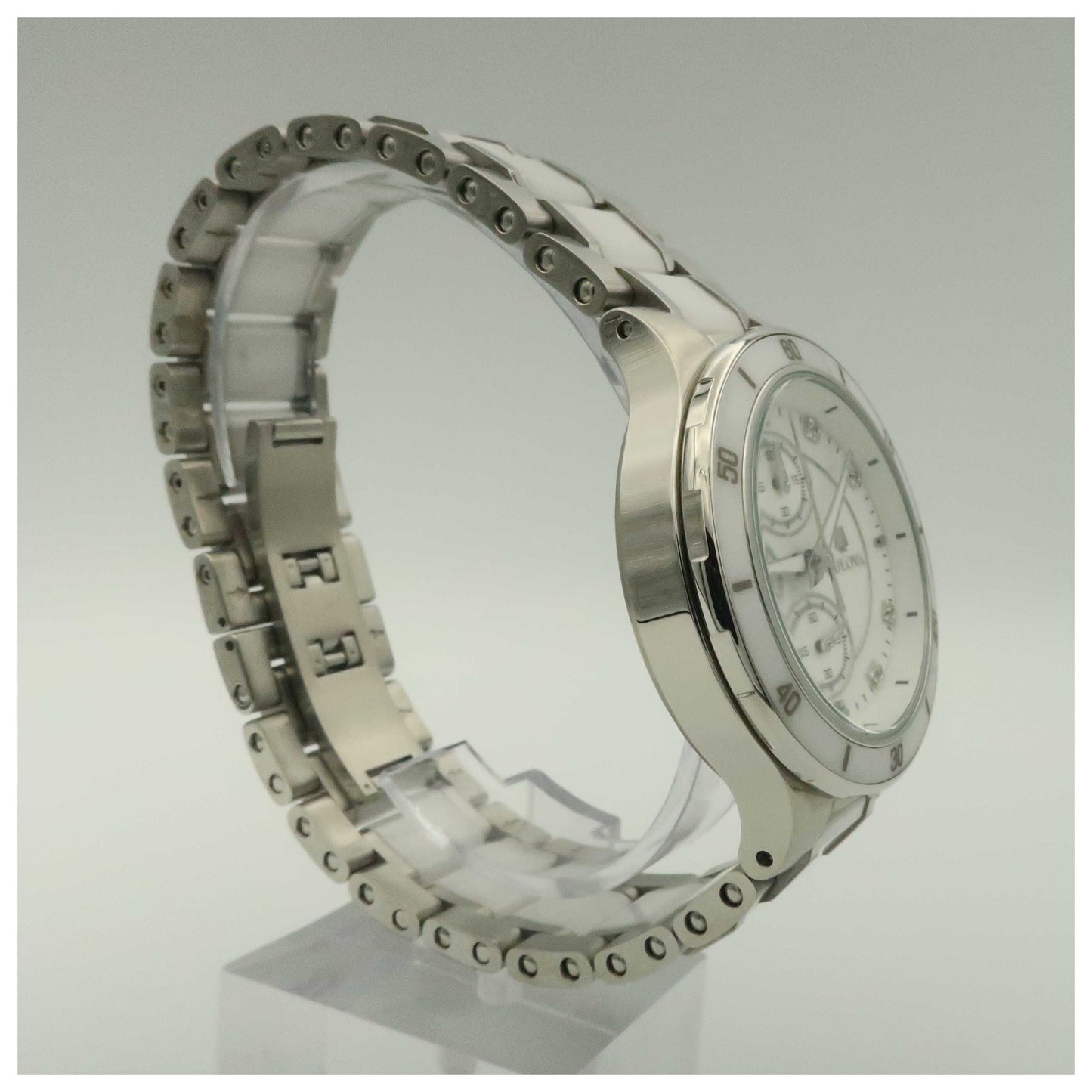 Bulova Diamonds Women's Japanese Quartz (Battery-Powered) Watch 98P125-SDV - Image #3