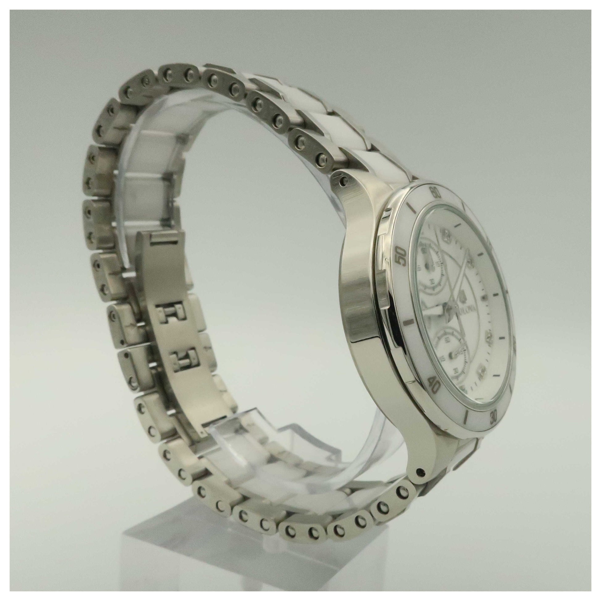 Bulova Diamonds Women's Japanese Quartz (Battery-Powered) Watch 98P125-SDV - Image #3