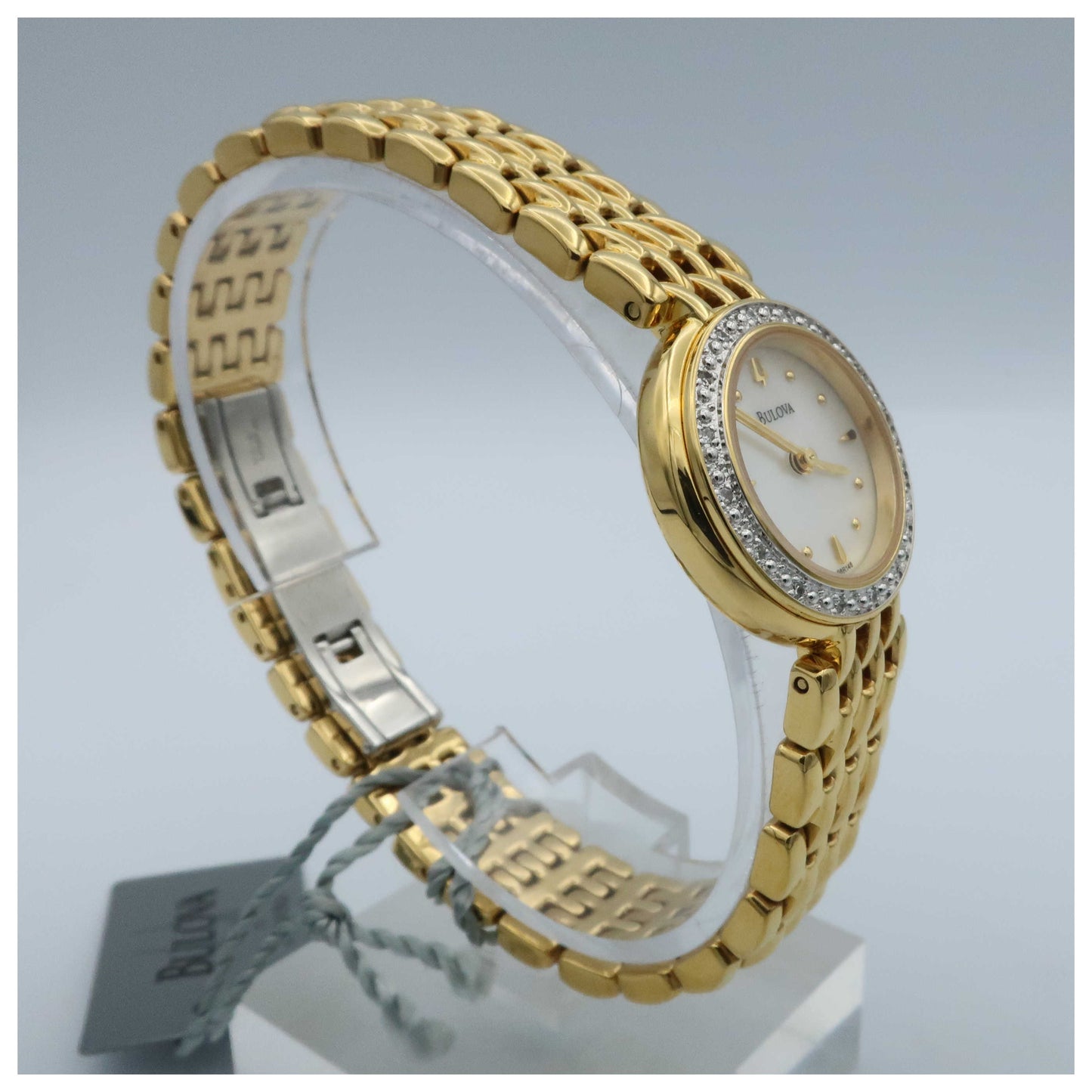 Bulova Diamonds Women's Japanese Quartz (Battery-Powered) Watch 98R148-SDV - Image #3