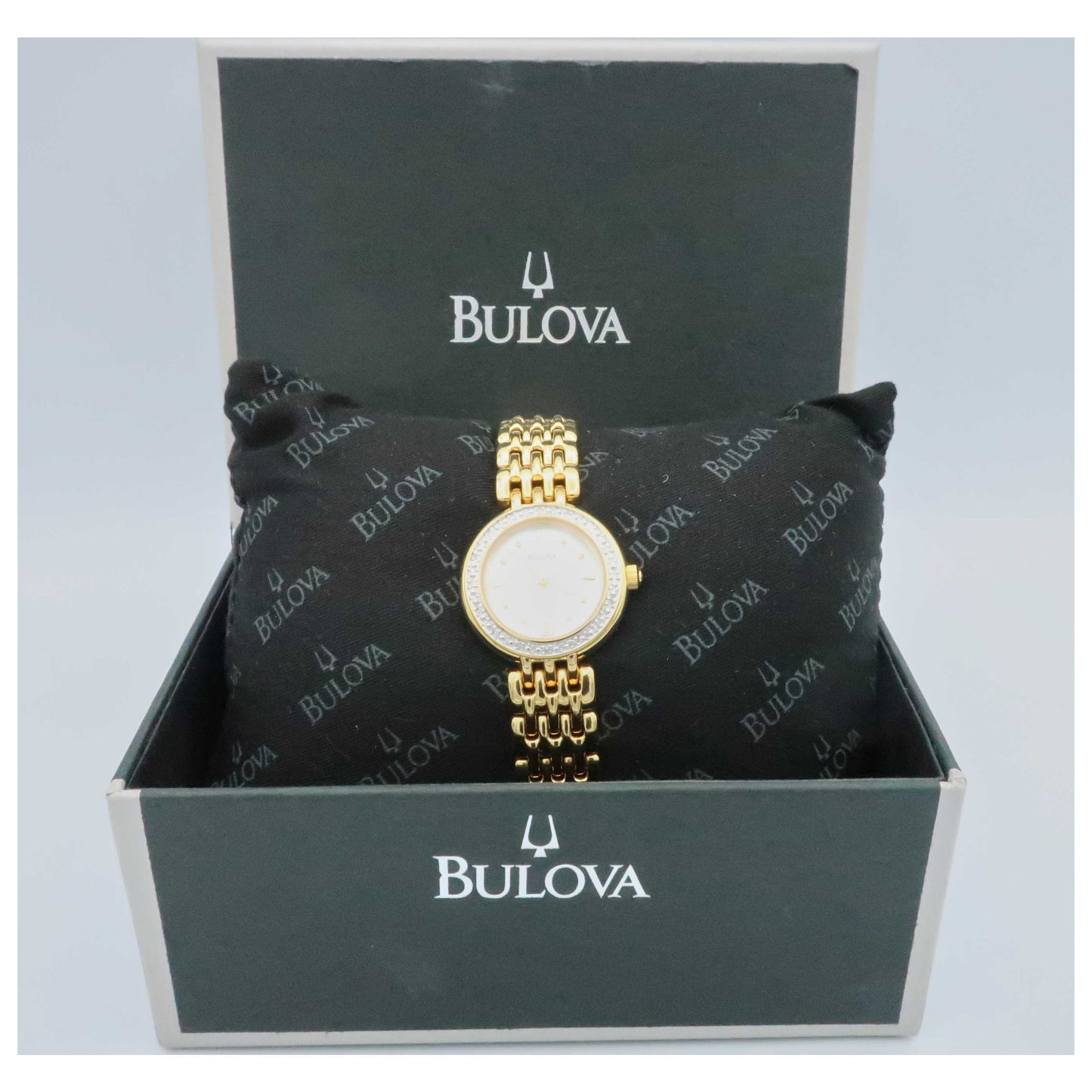 Bulova Diamonds Women's Japanese Quartz (Battery-Powered) Watch 98R148-SDV - Image #6