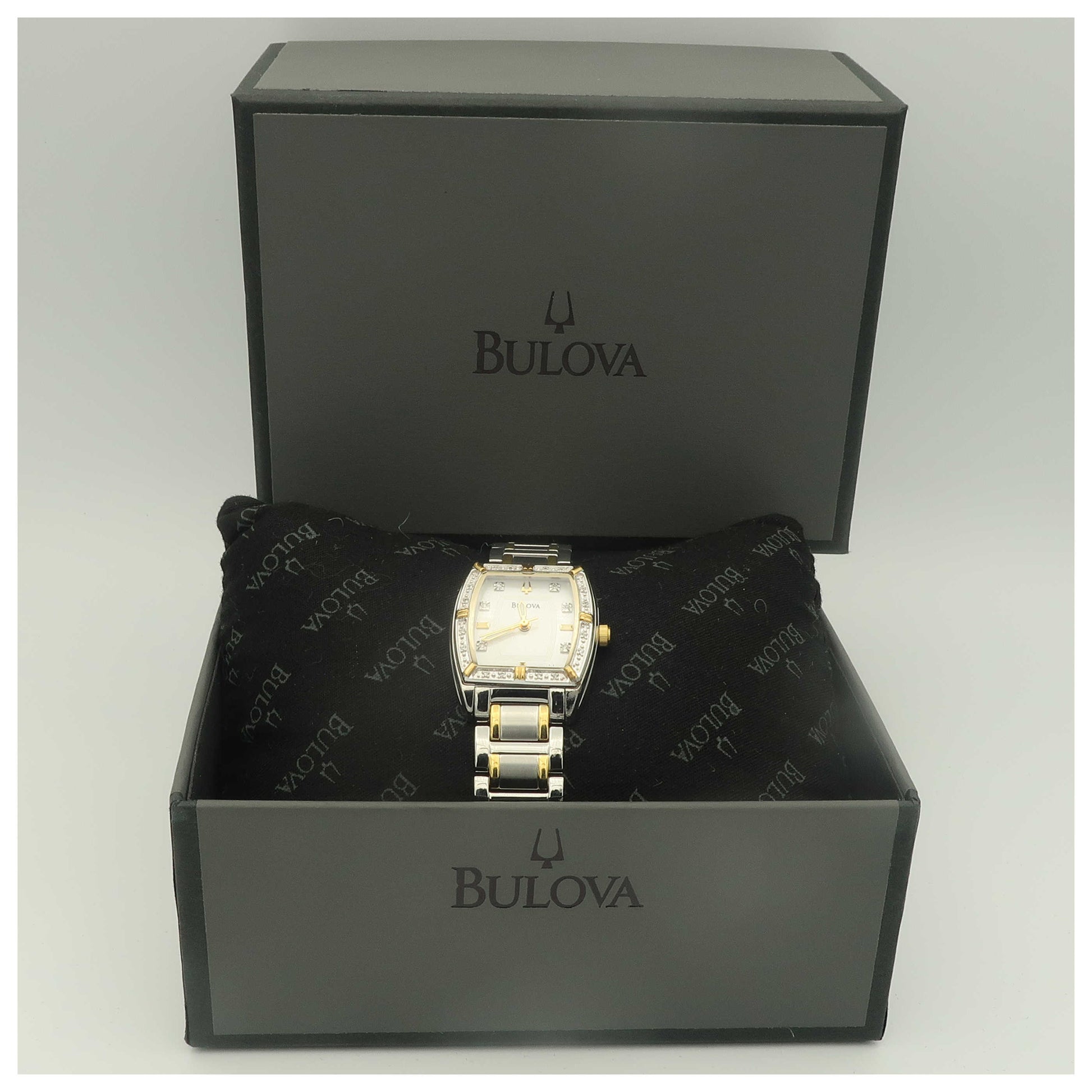 Bulova Diamonds Women's Japanese Quartz (Battery-Powered) Watch 98R159-PO - Image #6