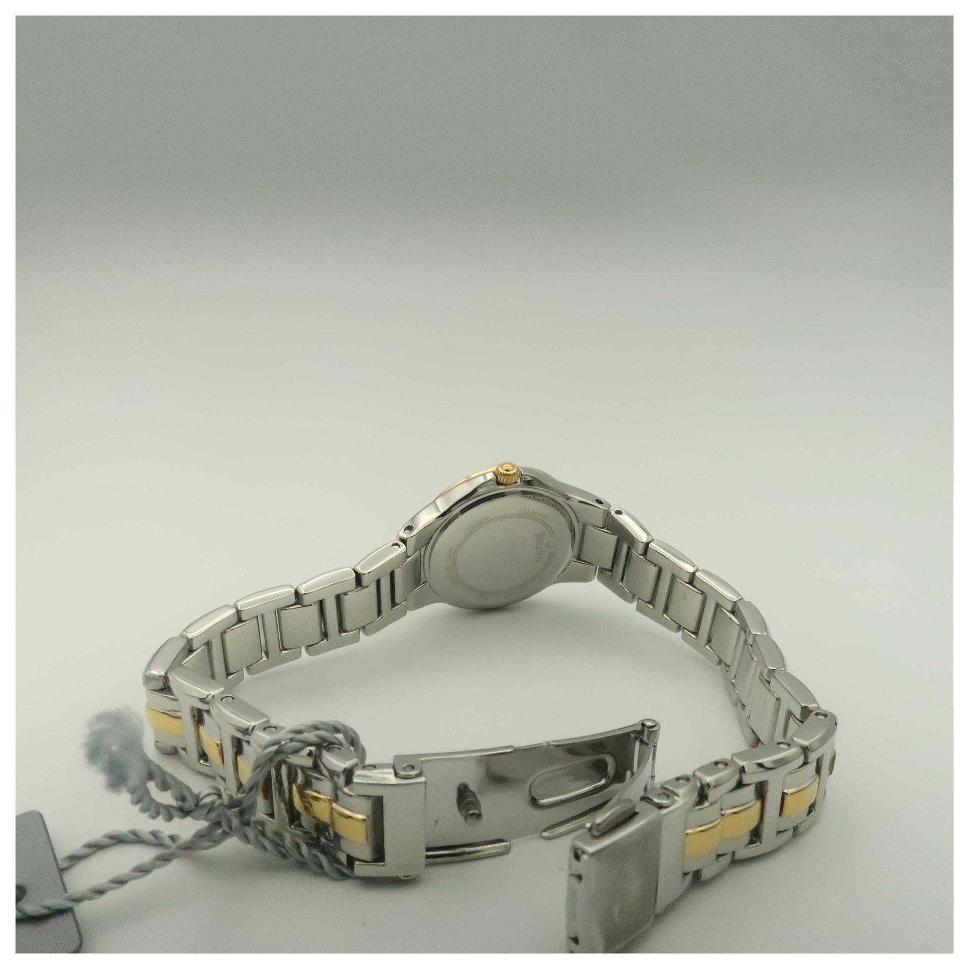 Bulova Diamonds Women's Japanese Quartz (Battery-Powered) Watch 98R166-SD - Image #7