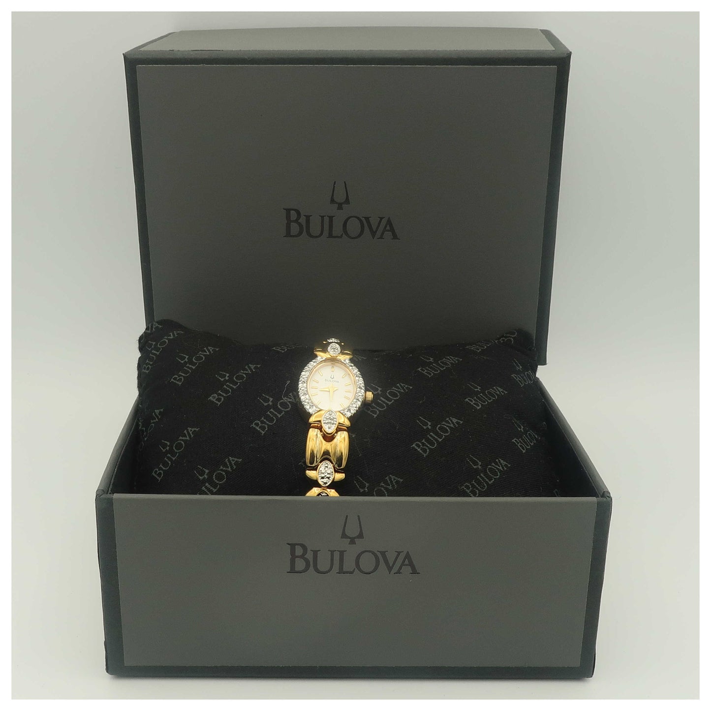 Bulova Diamonds Women's Quartz Watch 98R34-PO - Image #6