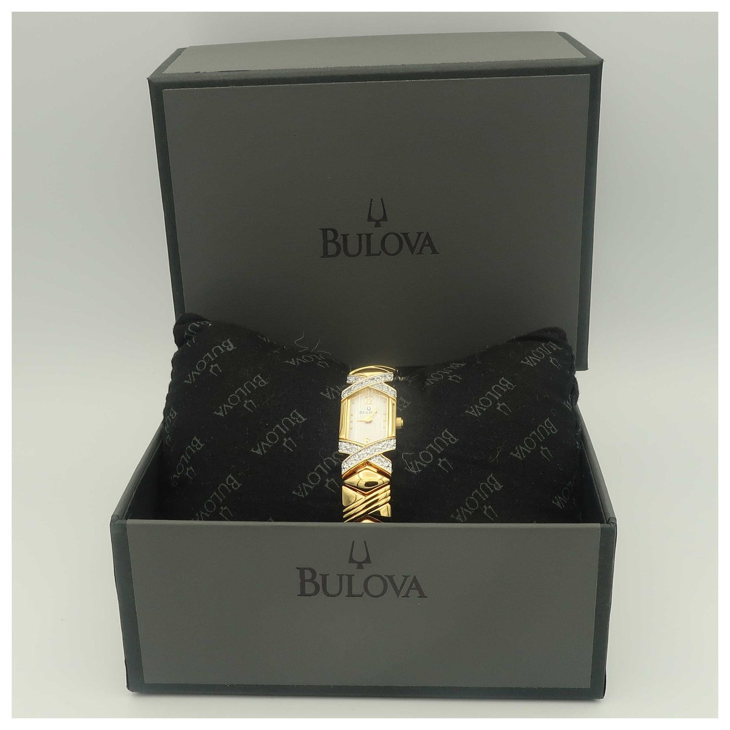 Bulova Bangle Women's Quartz Watch 98R50-PO - Image #6