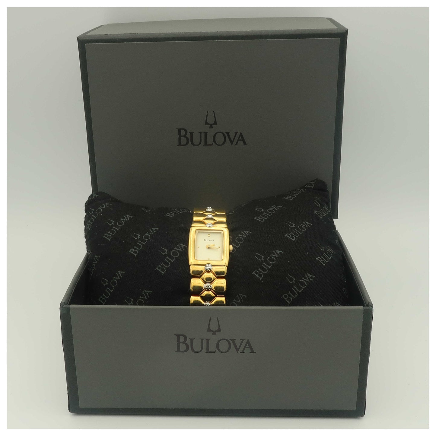 Bulova Diamonds Women's Quartz Watch 98R62-PO - Image #6