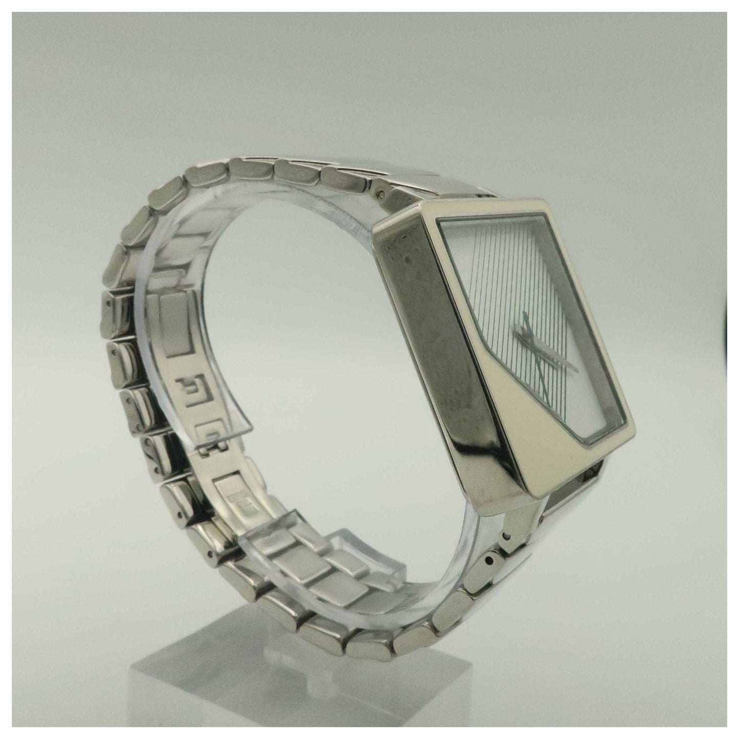 Nixon The Metric Women's Japanese Quartz (Battery-Powered) Watch A589100-00-PO - Image #3