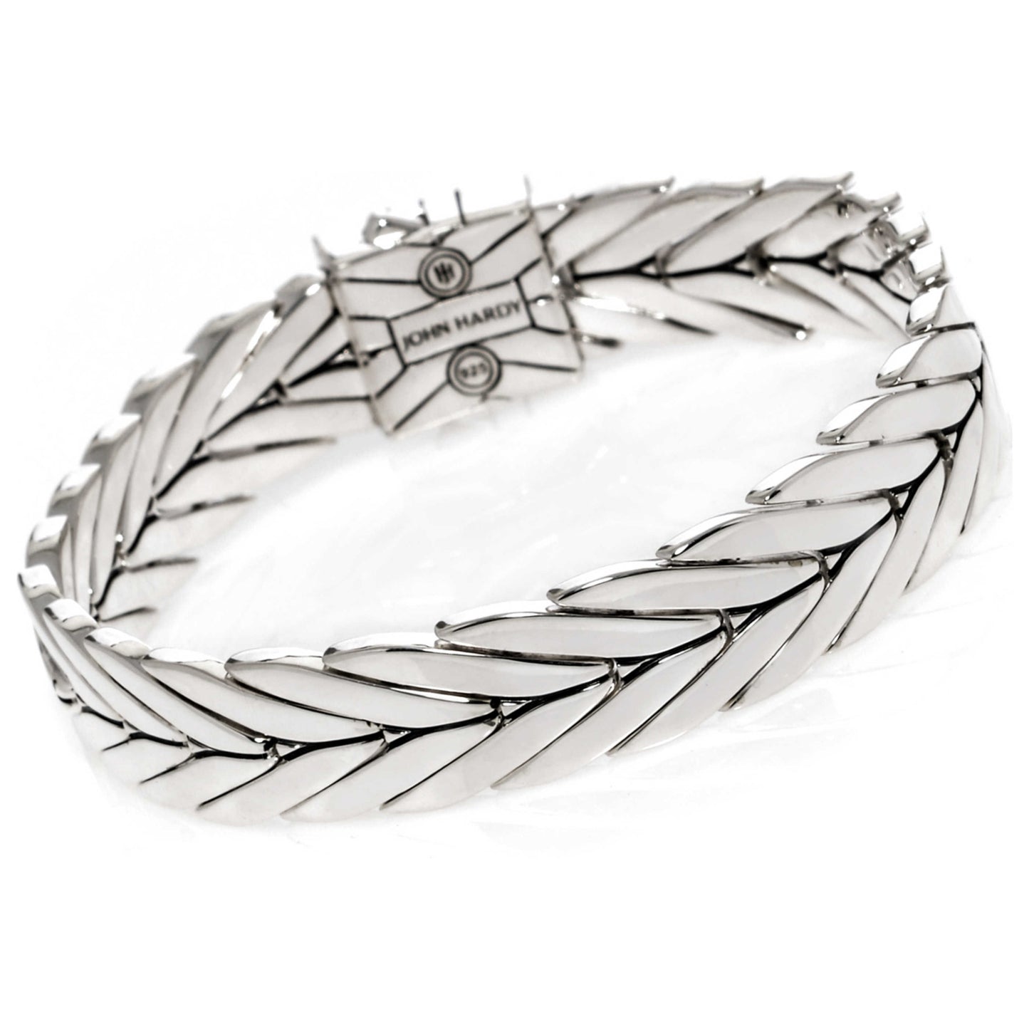 Front view of John Hardy Elegant Women's Bracelet BBP932702DIXM