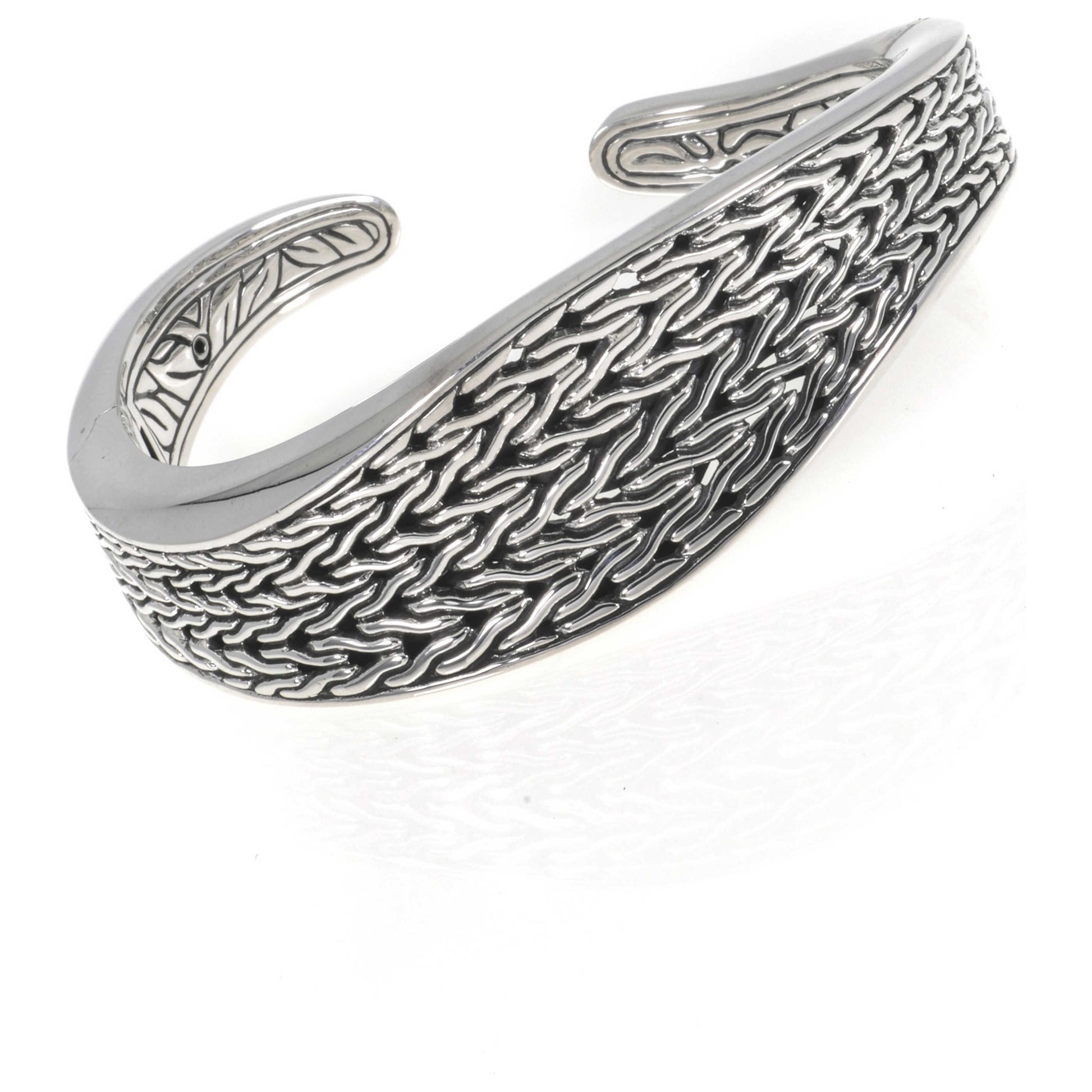 Front view of John Hardy Elegant Women's Bracelet CB999744XS