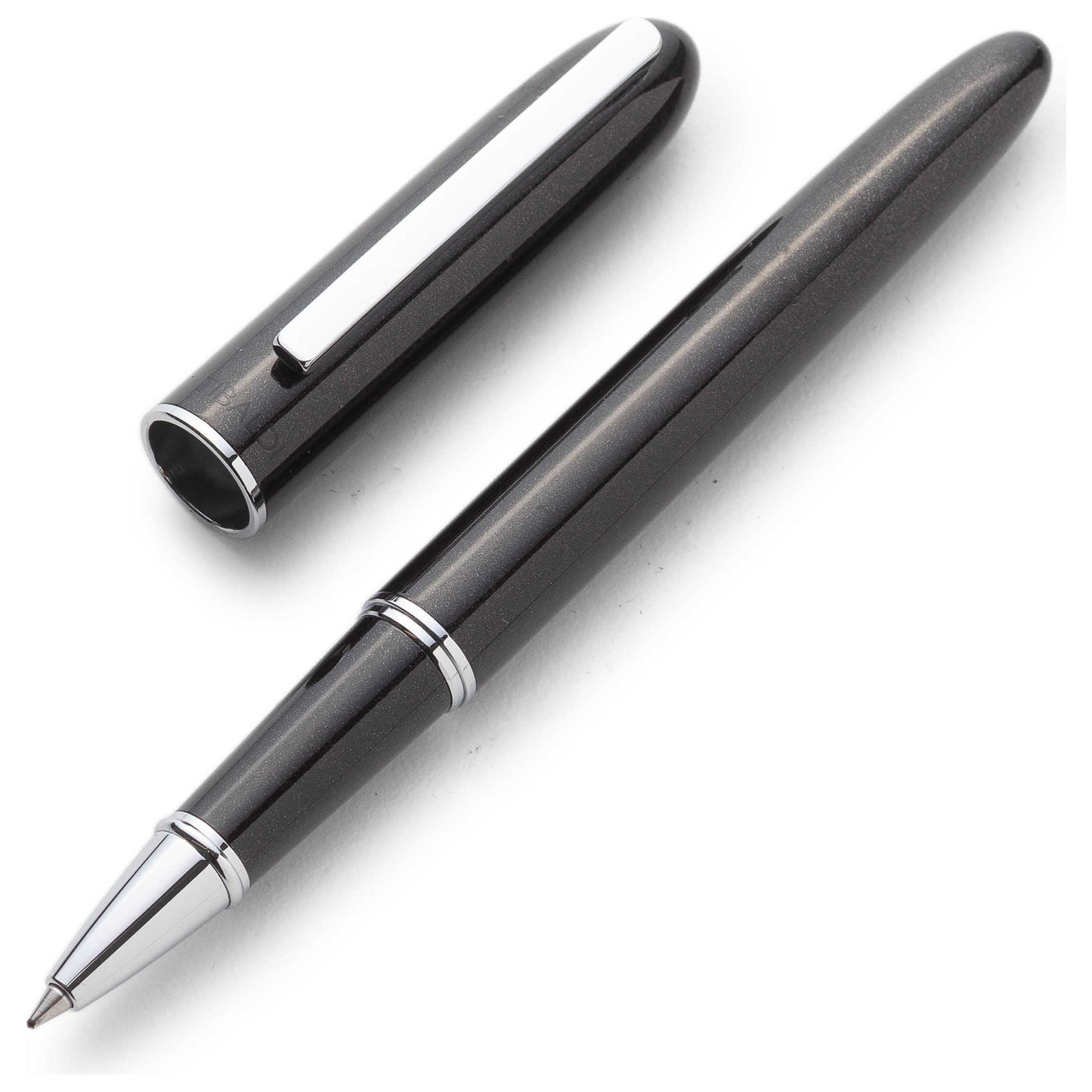 Left view of Tibaldi by Montegrappa Star Pen DSC-237_RB
