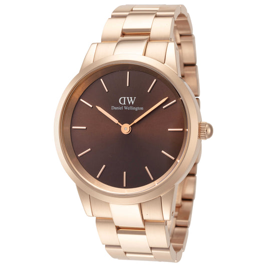 Front view of Daniel Wellington Iconic Link Unisex Quartz Watch DW00600461