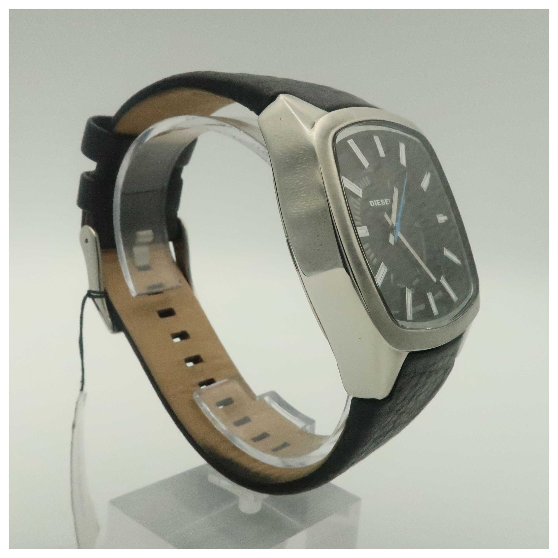 Diesel Strap Men's Japanese Quartz (Battery-Powered) Watch DZ1530-SDV - Image #3