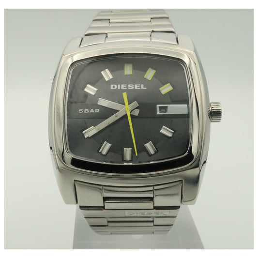 Front view of Diesel Bracelet Men's Japanese Quartz (Battery-Powered) Watch DZ1556-PO