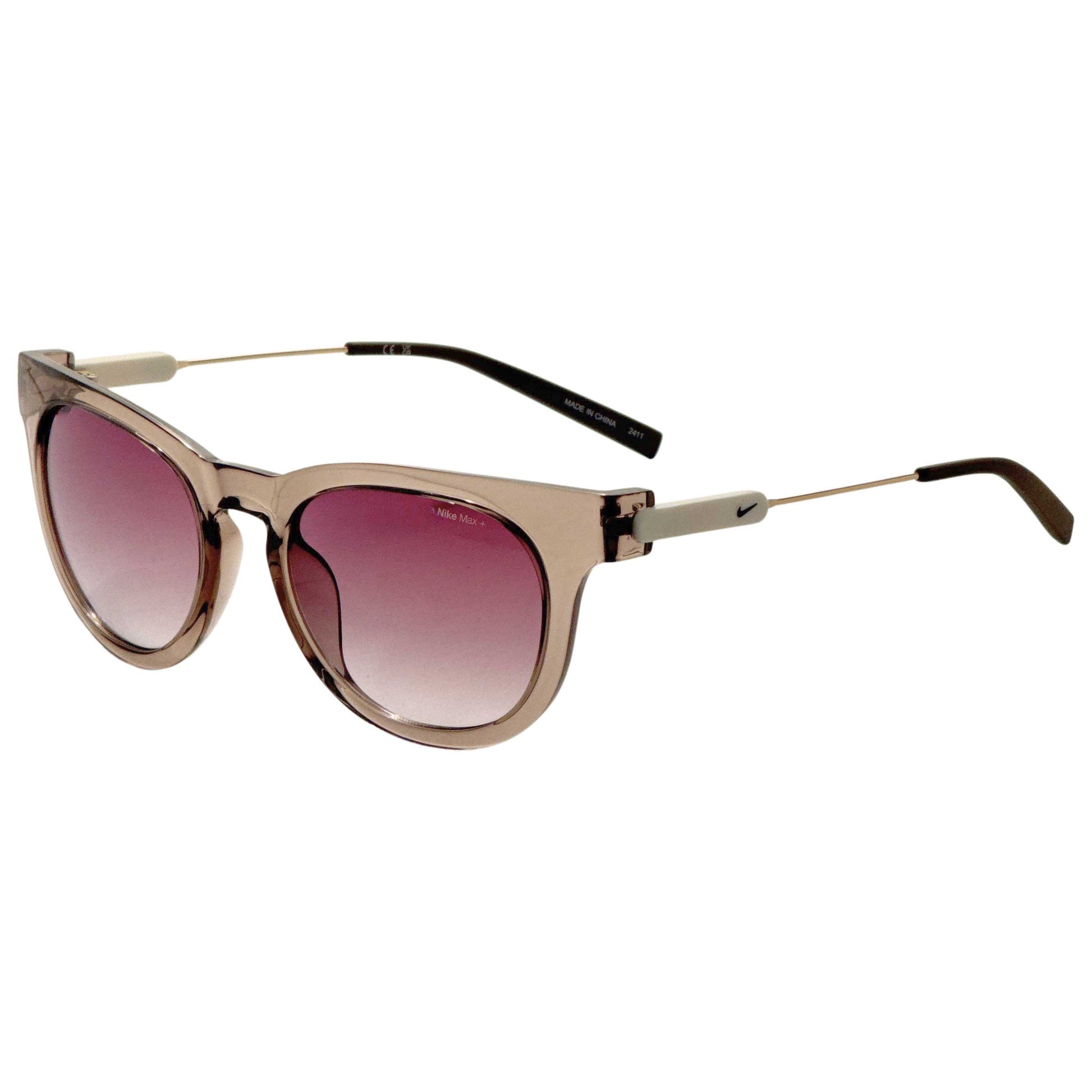 Front view of Nike Essence Trend Women's Sunglasses IF1056X-009-52