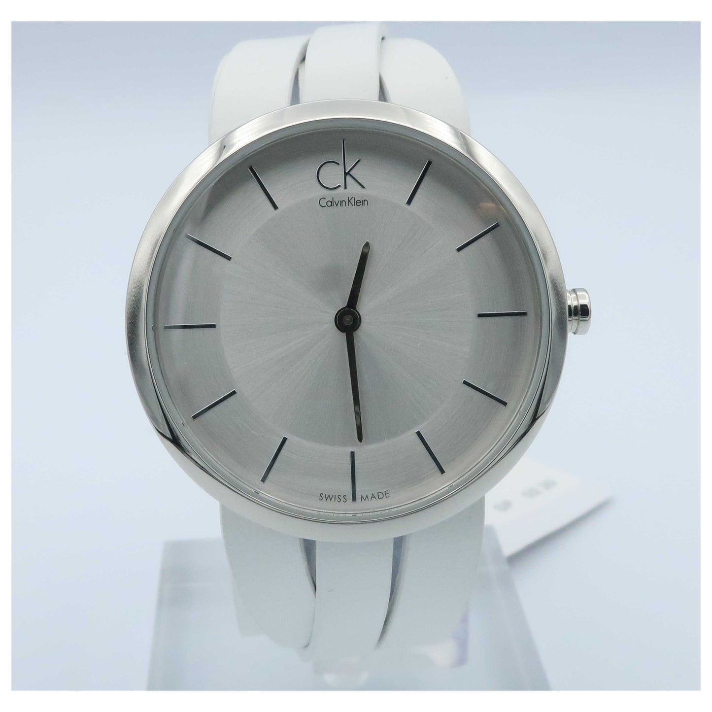 Front view of Calvin Klein Extent Women's Swiss Quartz (Battery-Powered) Watch K2R2S1K6-SDV