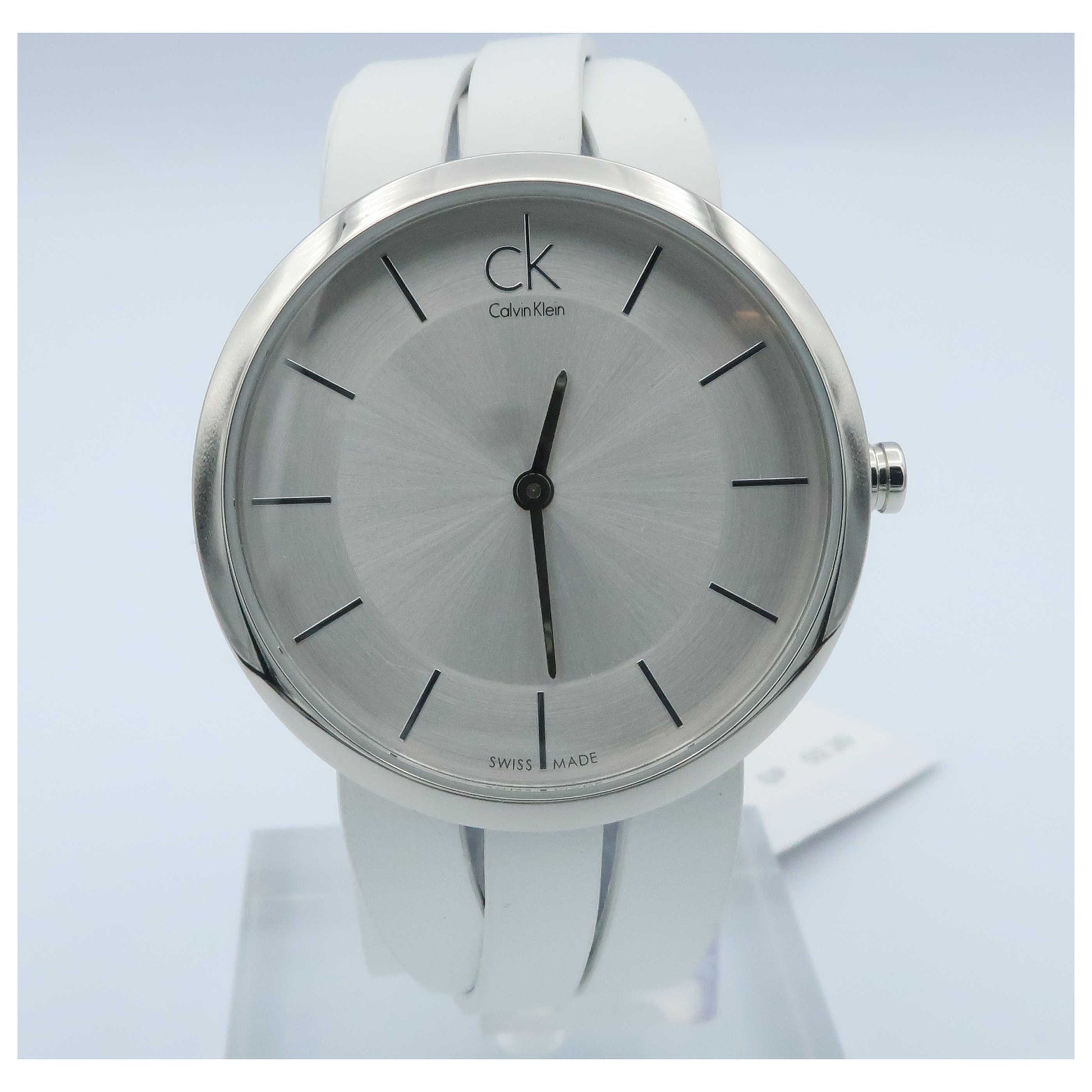 Front view of Calvin Klein Extent Women's Swiss Quartz (Battery-Powered) Watch K2R2S1K6-SDV
