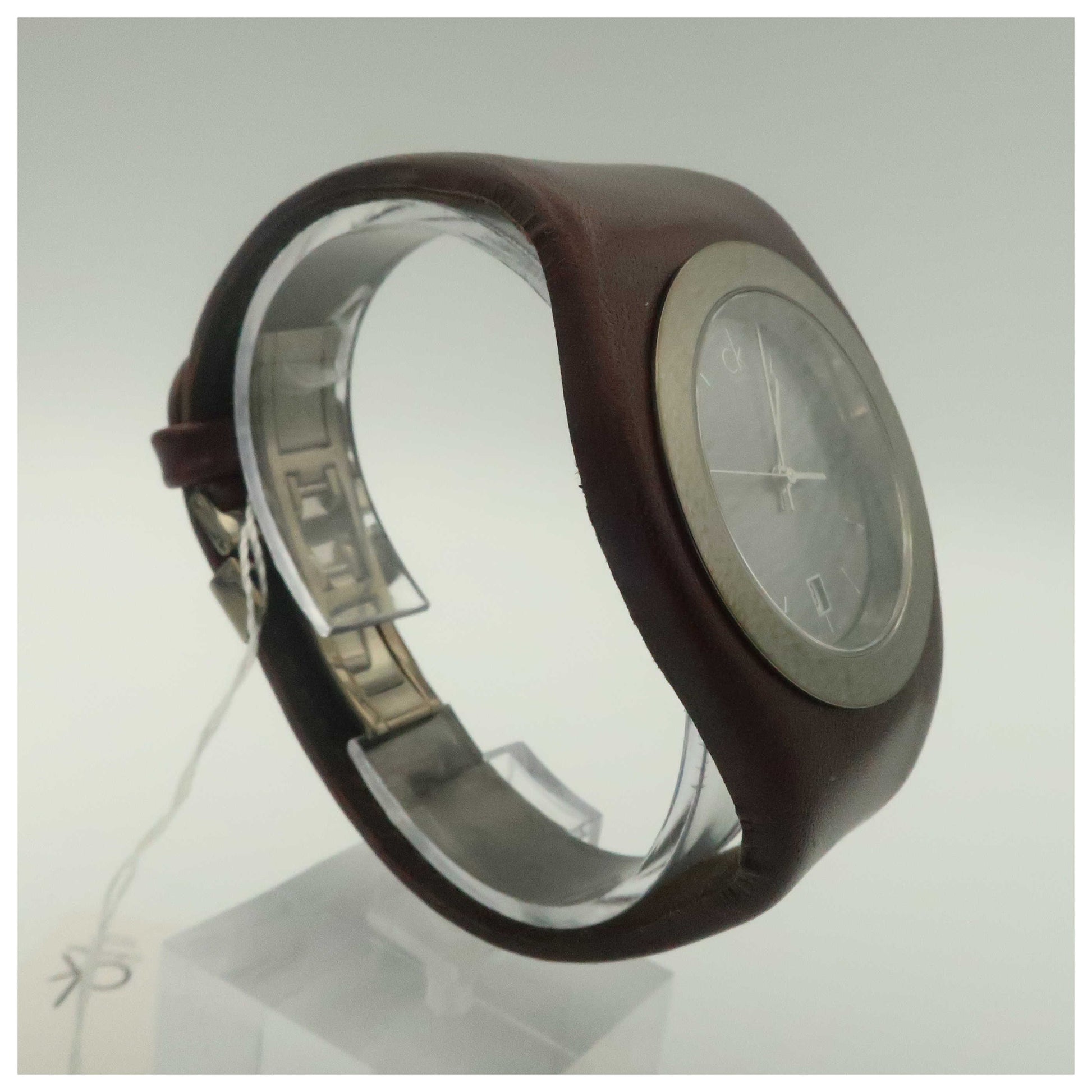 Calvin Klein Logo Women's Swiss Quartz (Battery-Powered) Watch K4723126-SDV - Image #3