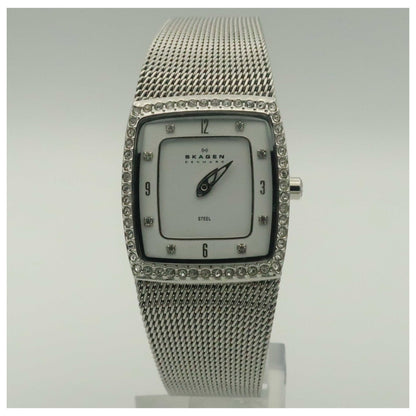 Front view of Skagen Mesh Women's Japanese Quartz (Battery-Powered) Watch O384XSSSW1-PO