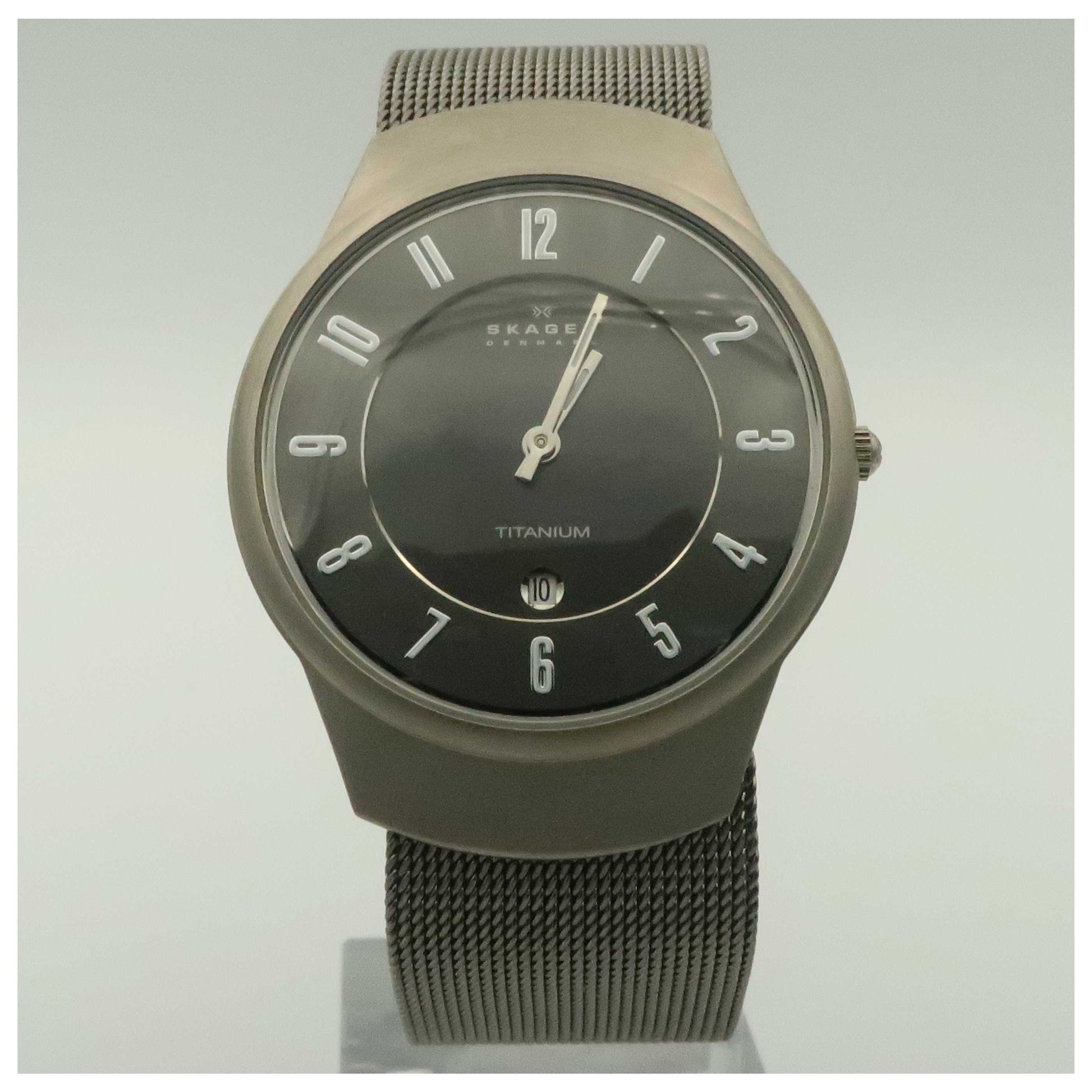 Front view of Skagen Titanium Men's Japanese Quartz (Battery-Powered) Watch O533LTTM-SDV