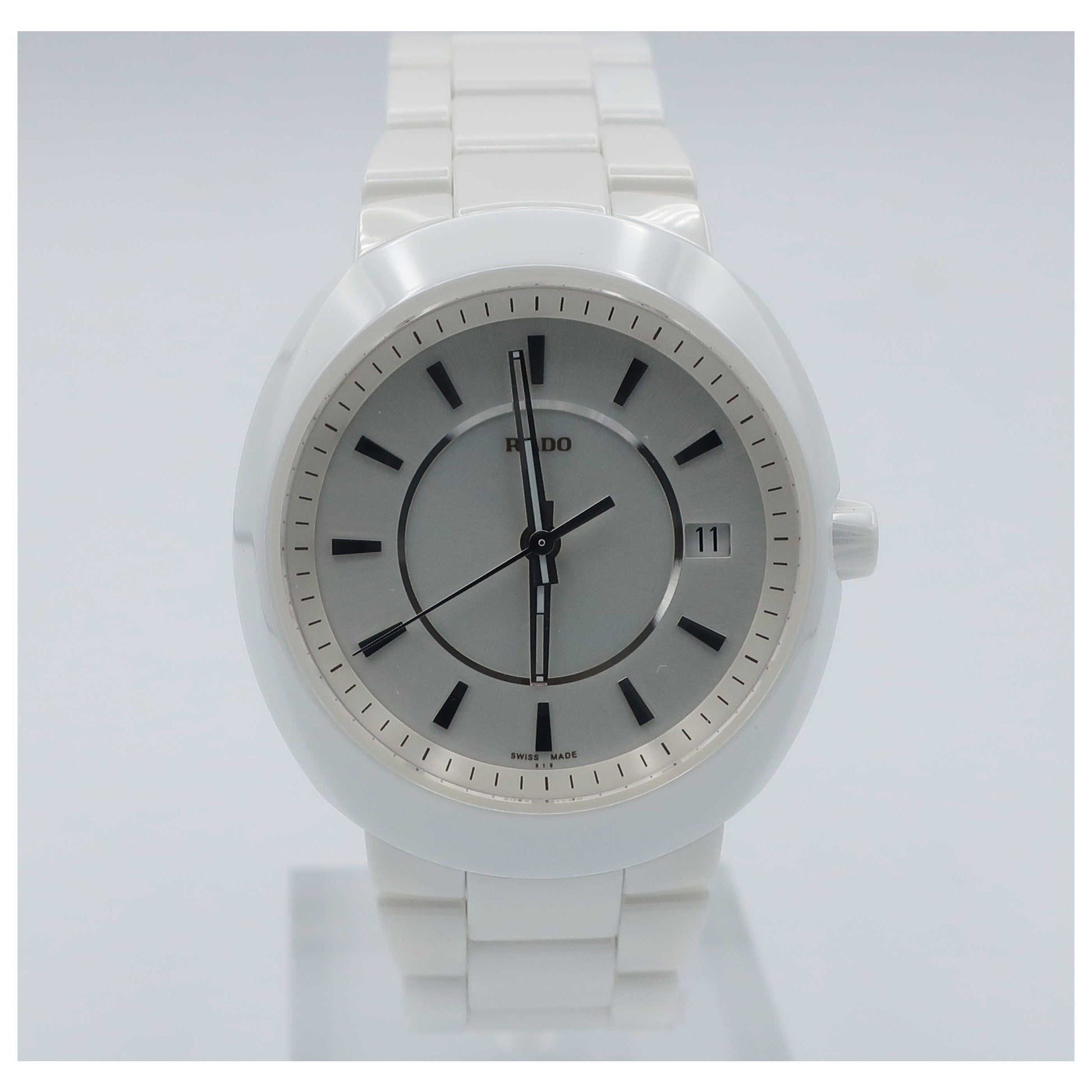 Front view of Rado D-Star Women's Swiss Quartz (Battery-Powered) Watch R15519102-SD