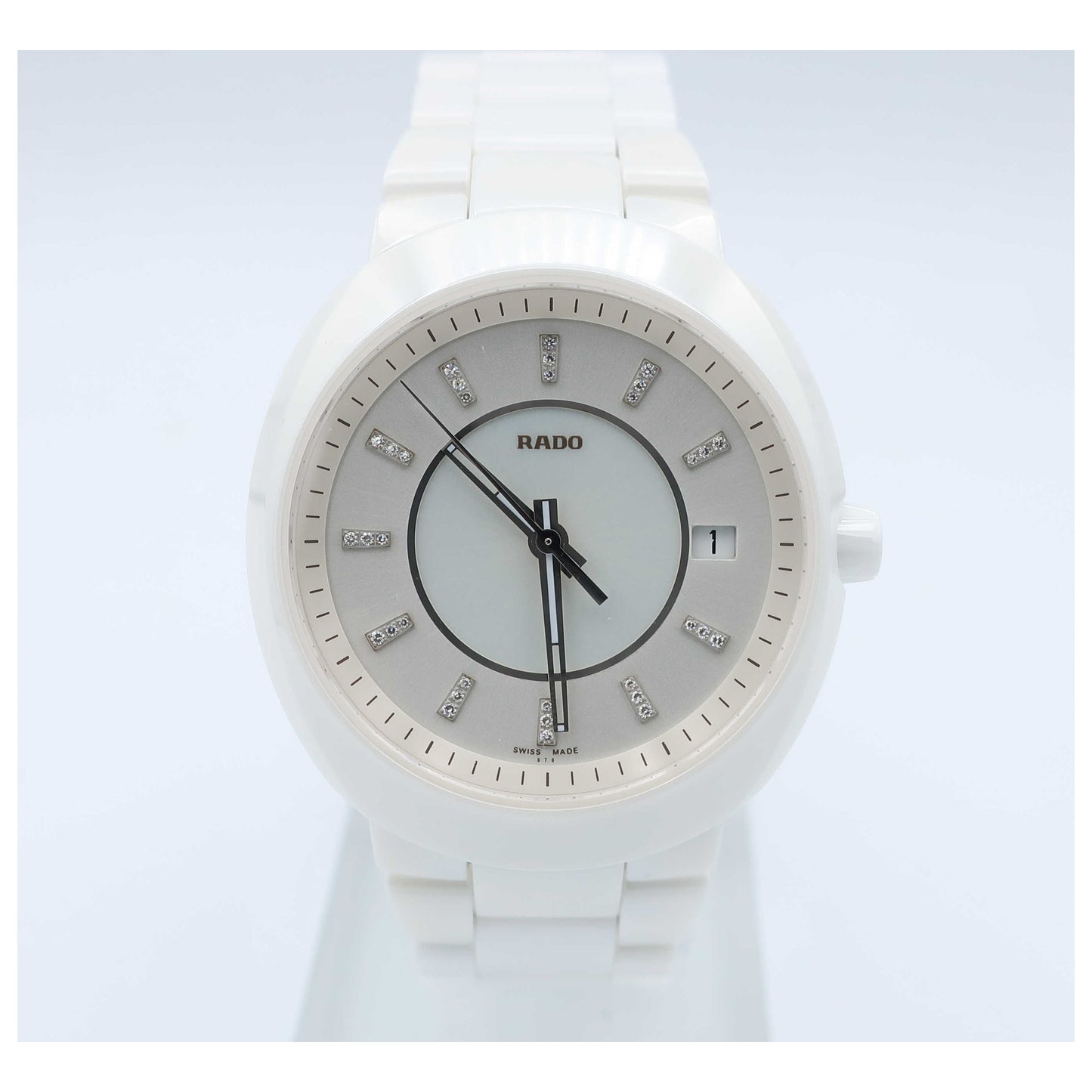 Front view of Rado D-Star Women's Swiss Quartz (Battery-Powered) Watch R15519702-SD