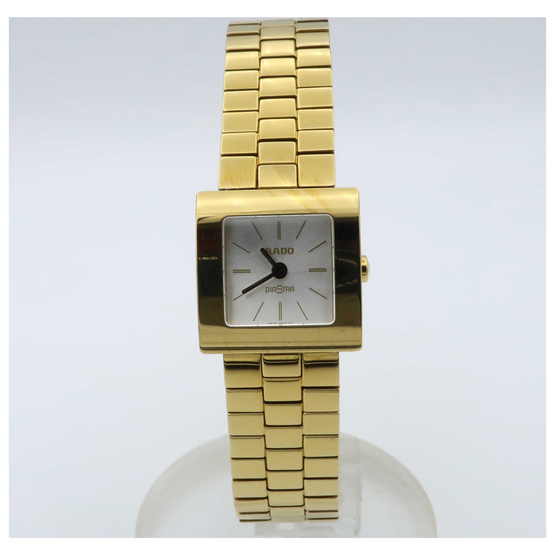 Front view of Rado Diastar Women's Swiss Quartz (Battery-Powered) Watch R18987103-PO