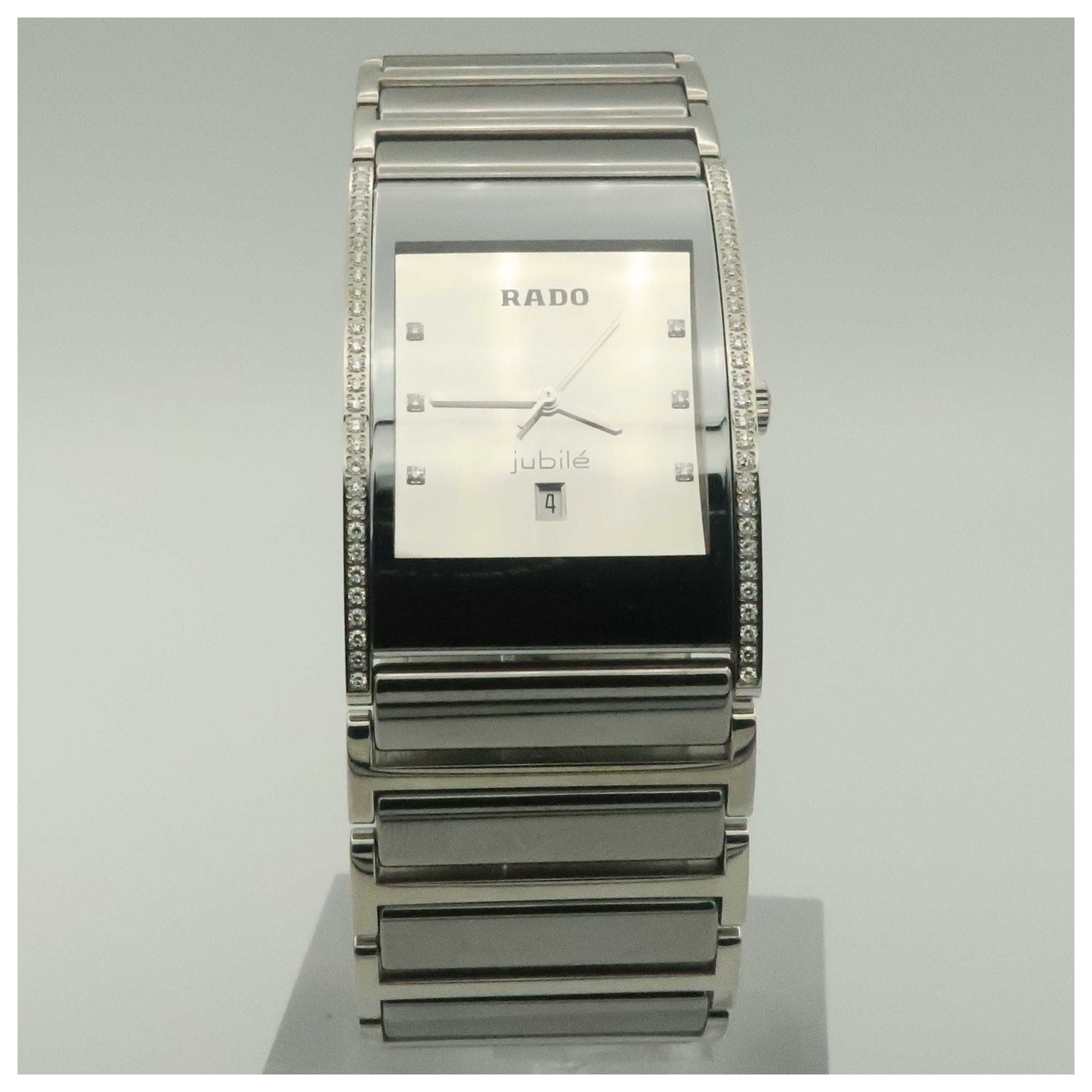 Front view of Rado Integral Women's Swiss Quartz (Battery-Powered) Watch R20731712-SDV
