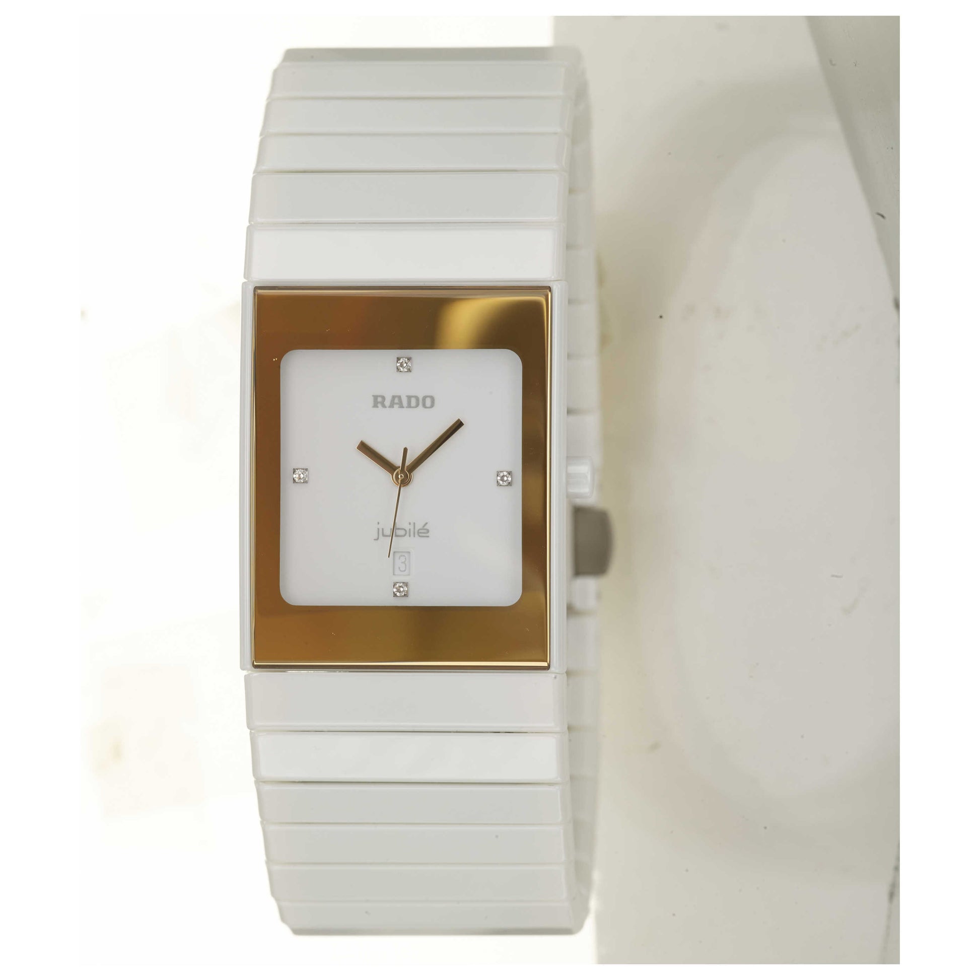 Front view of Rado Ceramica Women's Swiss Quartz (Battery-Powered) Watch R21984702-SD