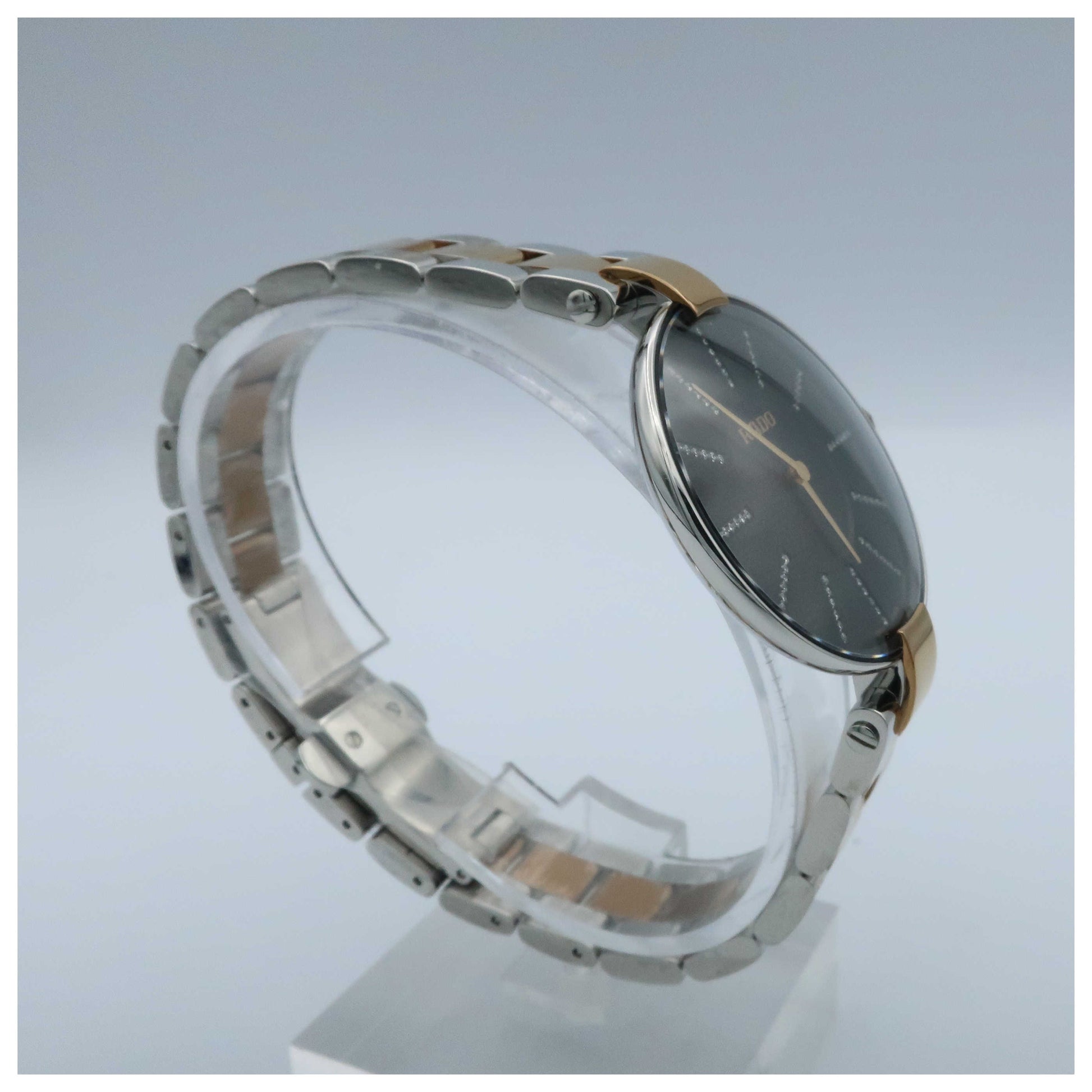 Rado Coupole Women's Swiss Quartz (Battery-Powered) Watch R22850713-SDV - Image #3