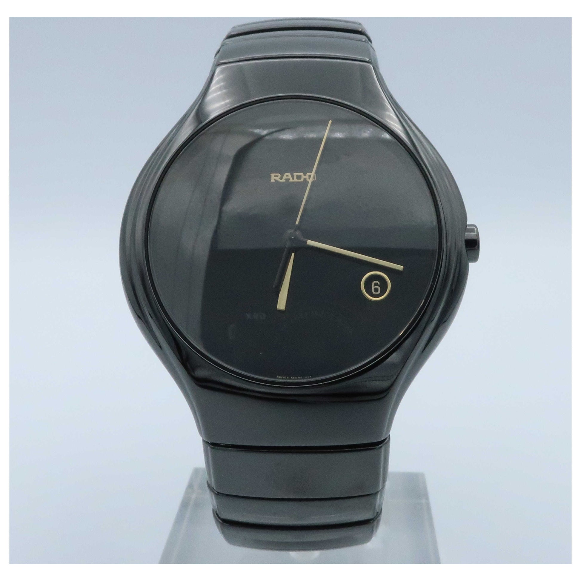 Front view of Rado Rado True Men's Swiss Quartz (Battery-Powered) Watch R27653172-SD