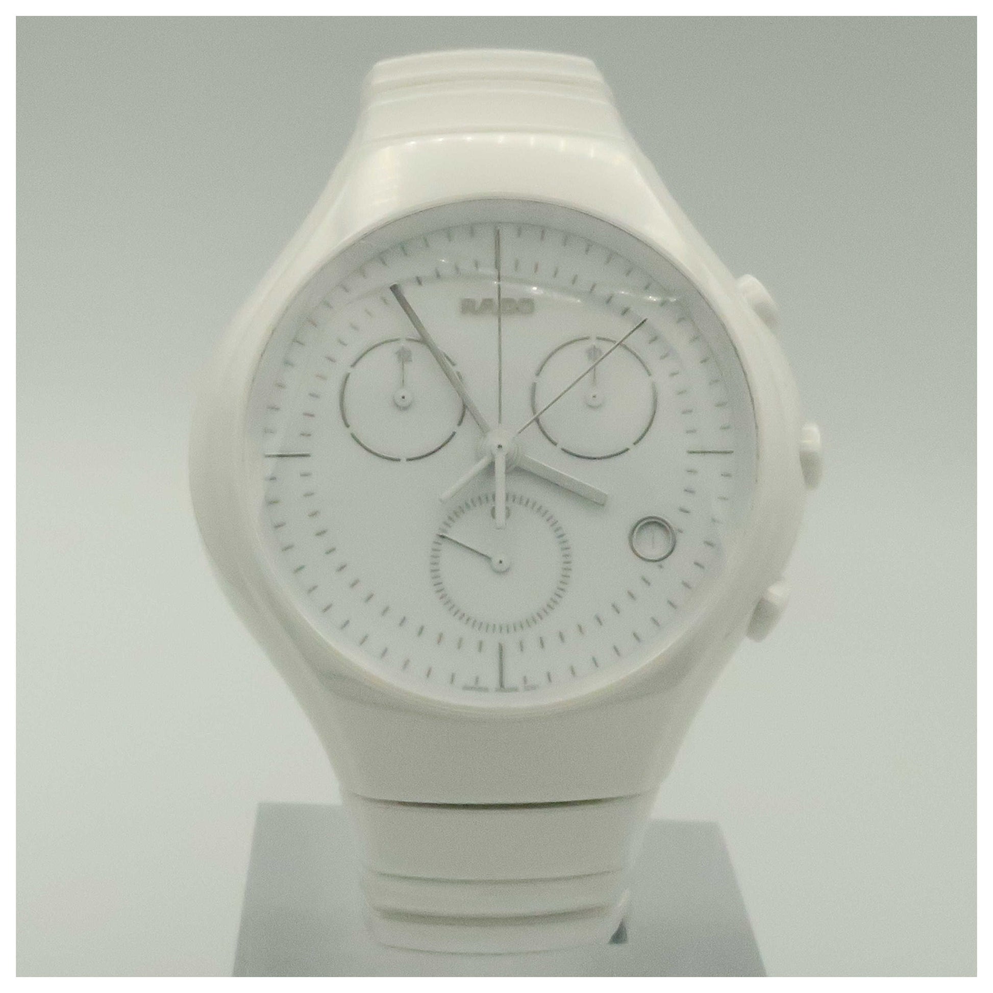 Front view of Rado Rado True Men's Swiss Quartz (Battery-Powered) Watch R27832012-SD