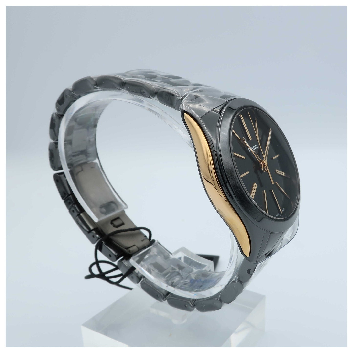 Rado HyperChrome Women's Swiss Quartz (Battery-Powered) Watch R32214152-SD - Image #3