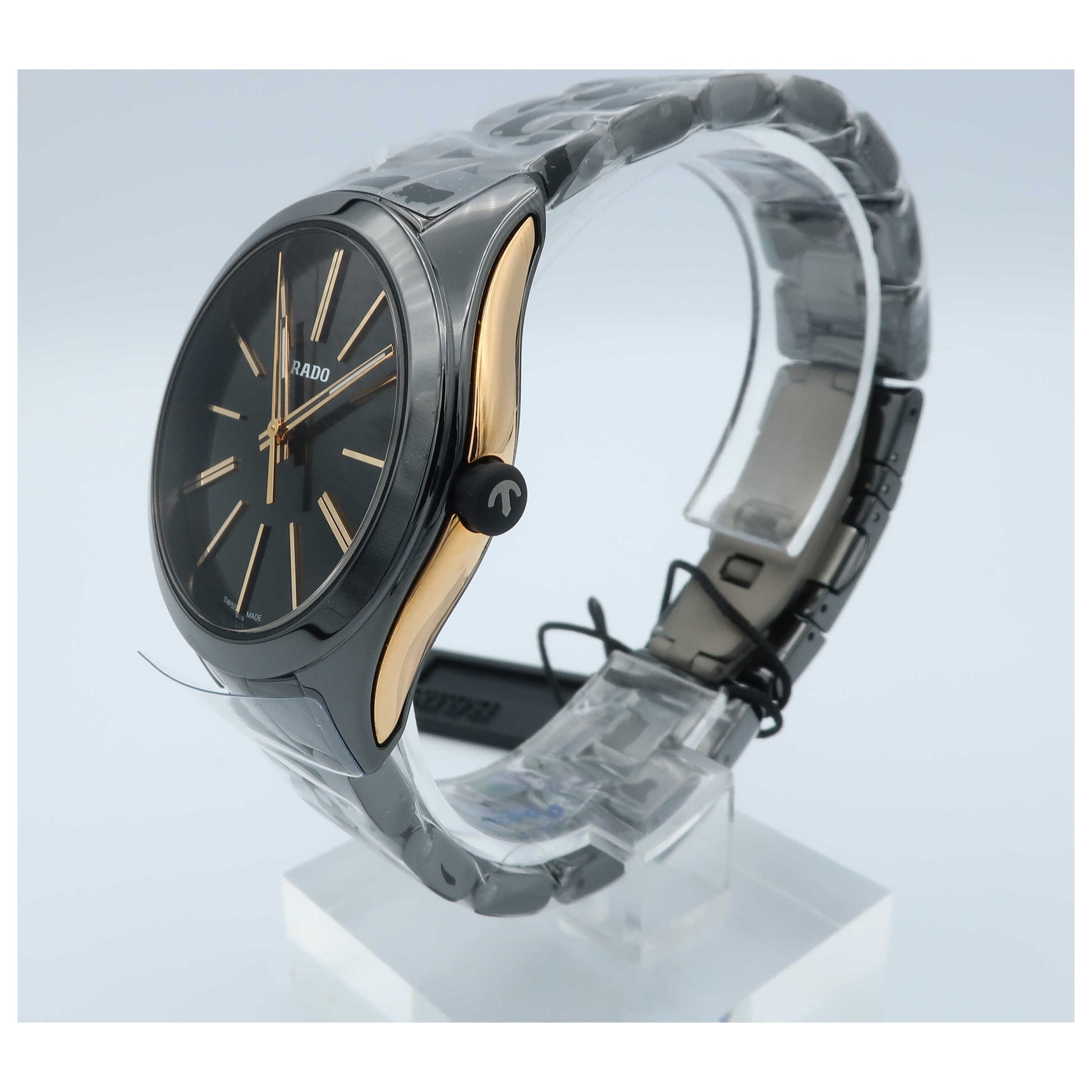 Rado HyperChrome Women's Swiss Quartz (Battery-Powered) Watch R32214152-SD - Image #4