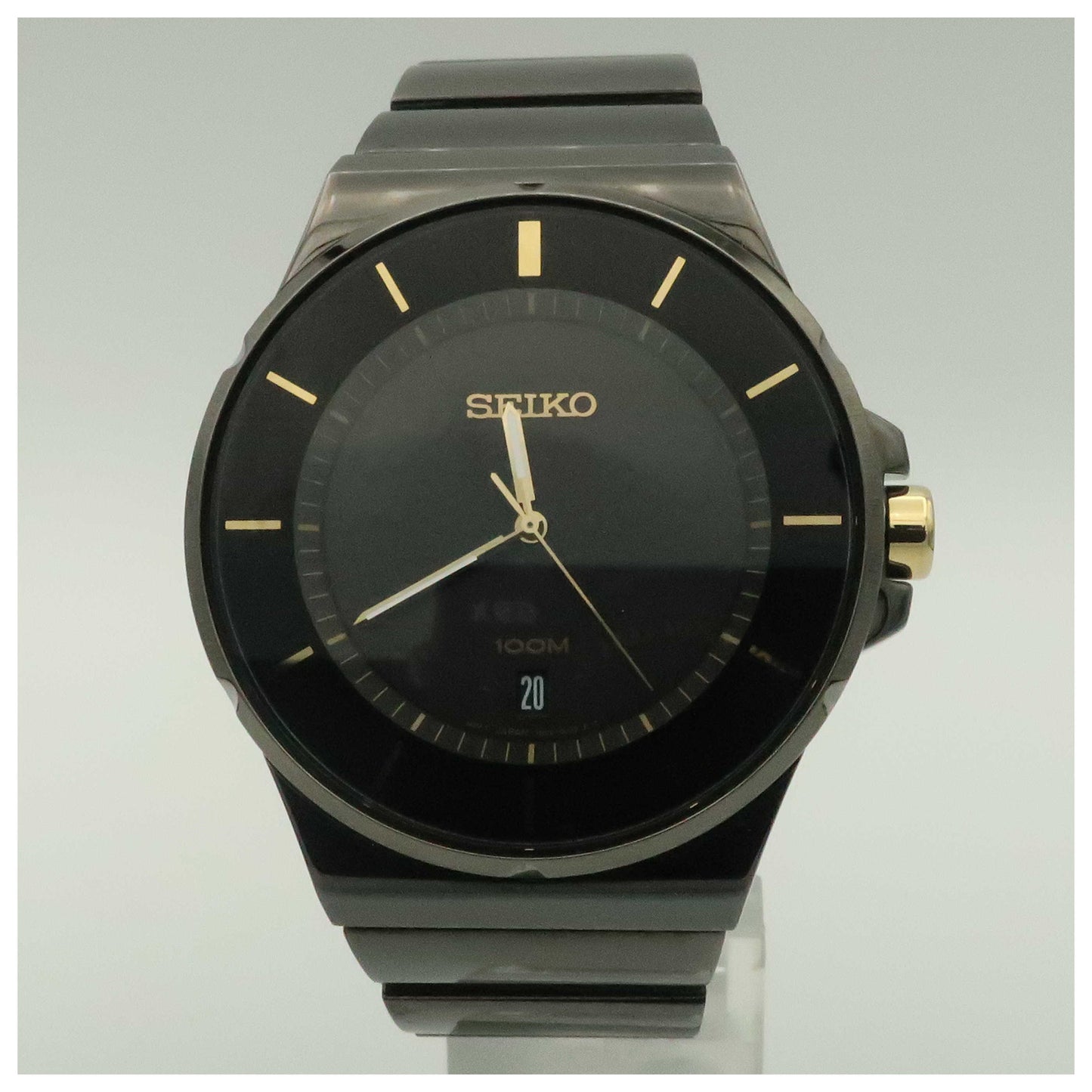 Front view of Seiko Bracelet Men's Japanese Quartz (Battery-Powered) Watch SGEG19-PO2