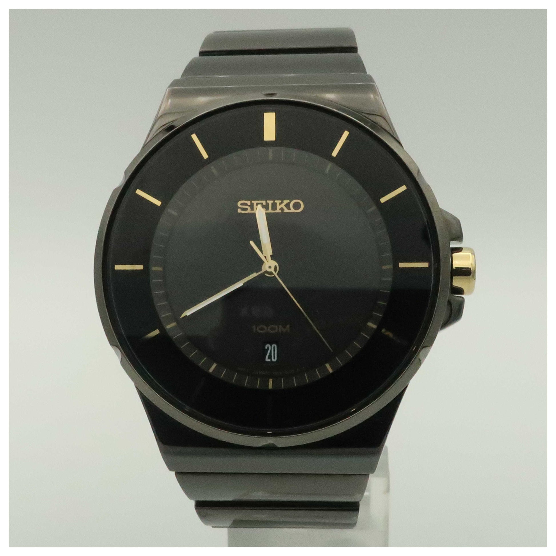 Front view of Seiko Bracelet Men's Japanese Quartz (Battery-Powered) Watch SGEG19-PO2