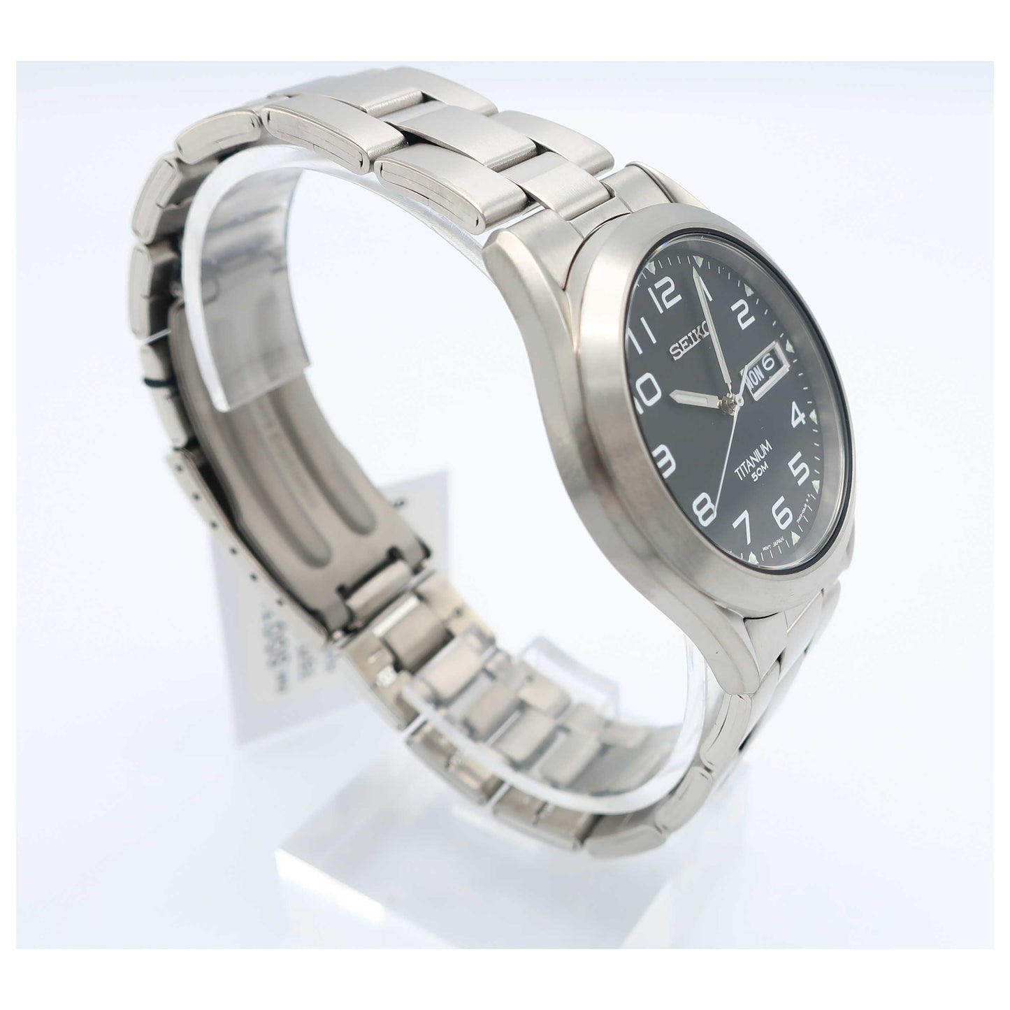 Seiko Titanium Men's Japanese Quartz (Battery-Powered) Watch SGG711-SD - Image #3