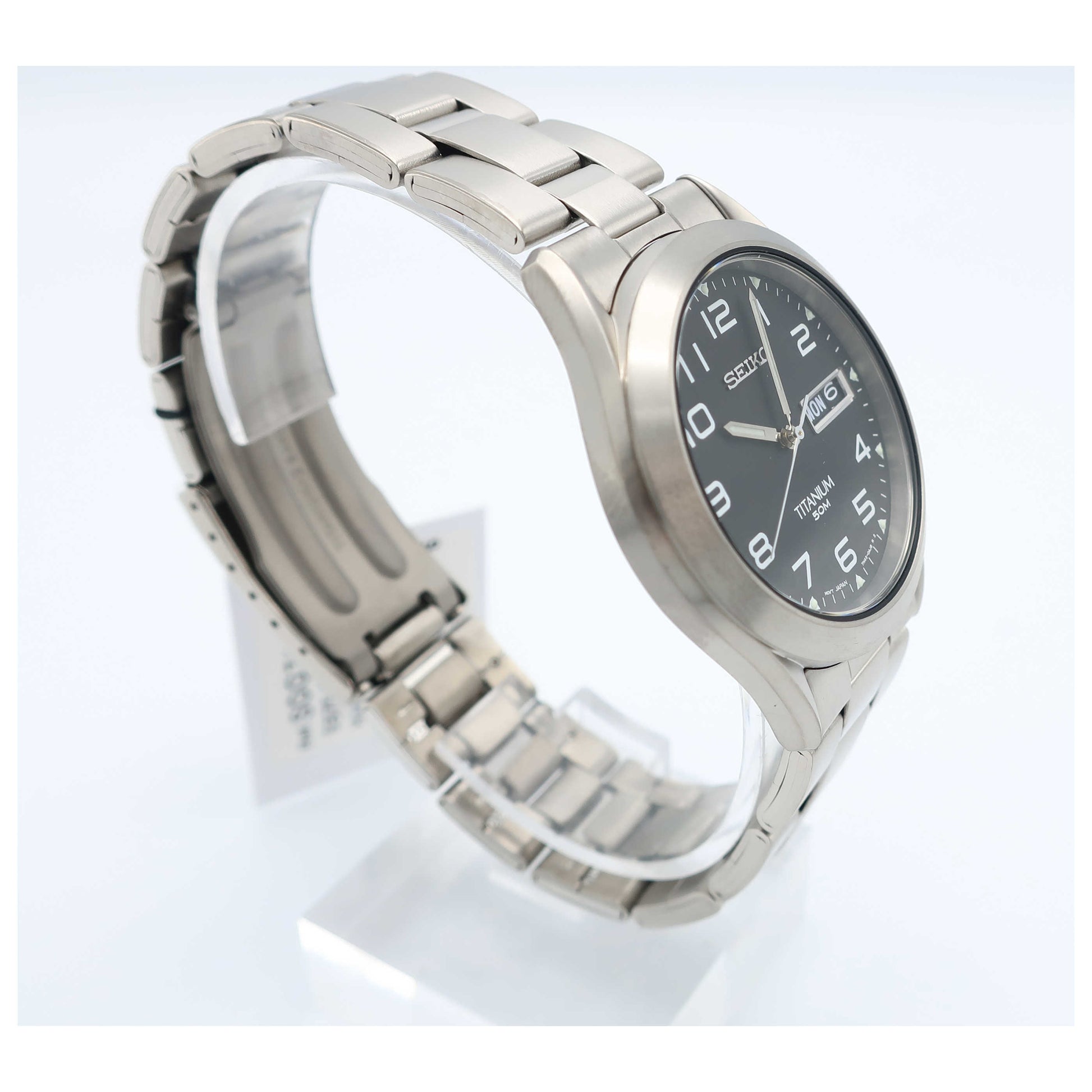 Seiko Titanium Men's Japanese Quartz (Battery-Powered) Watch SGG711-SD - Image #3