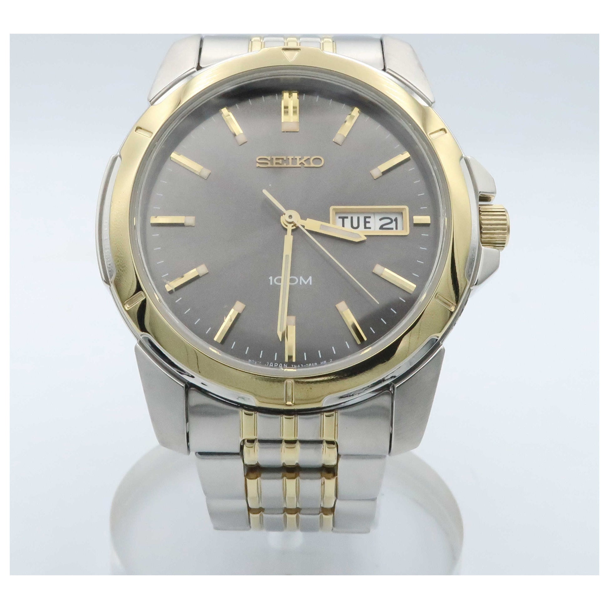 Front view of Seiko Bracelet Men's Quartz Watch SGG786-PO