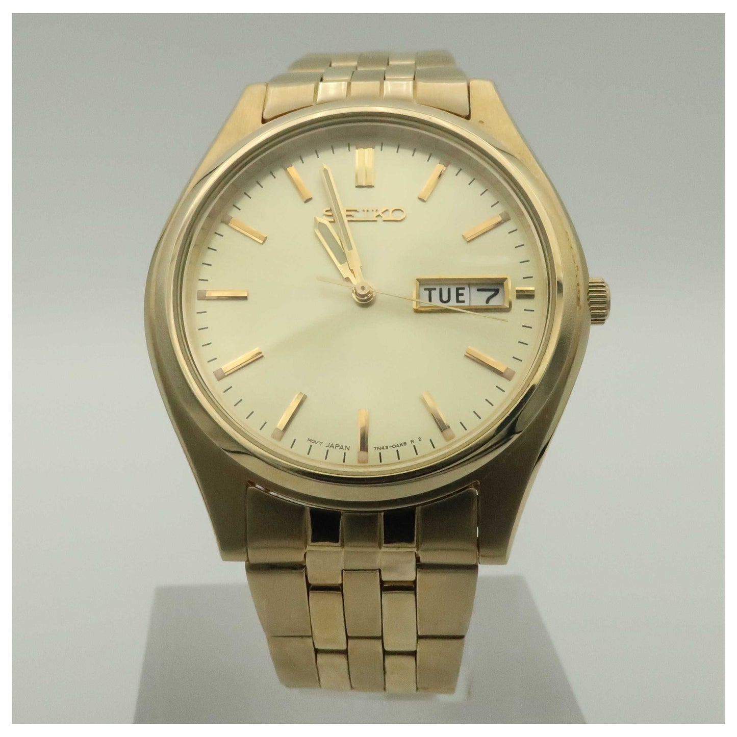 Front view of Seiko Men's Watch SGG978-PO2