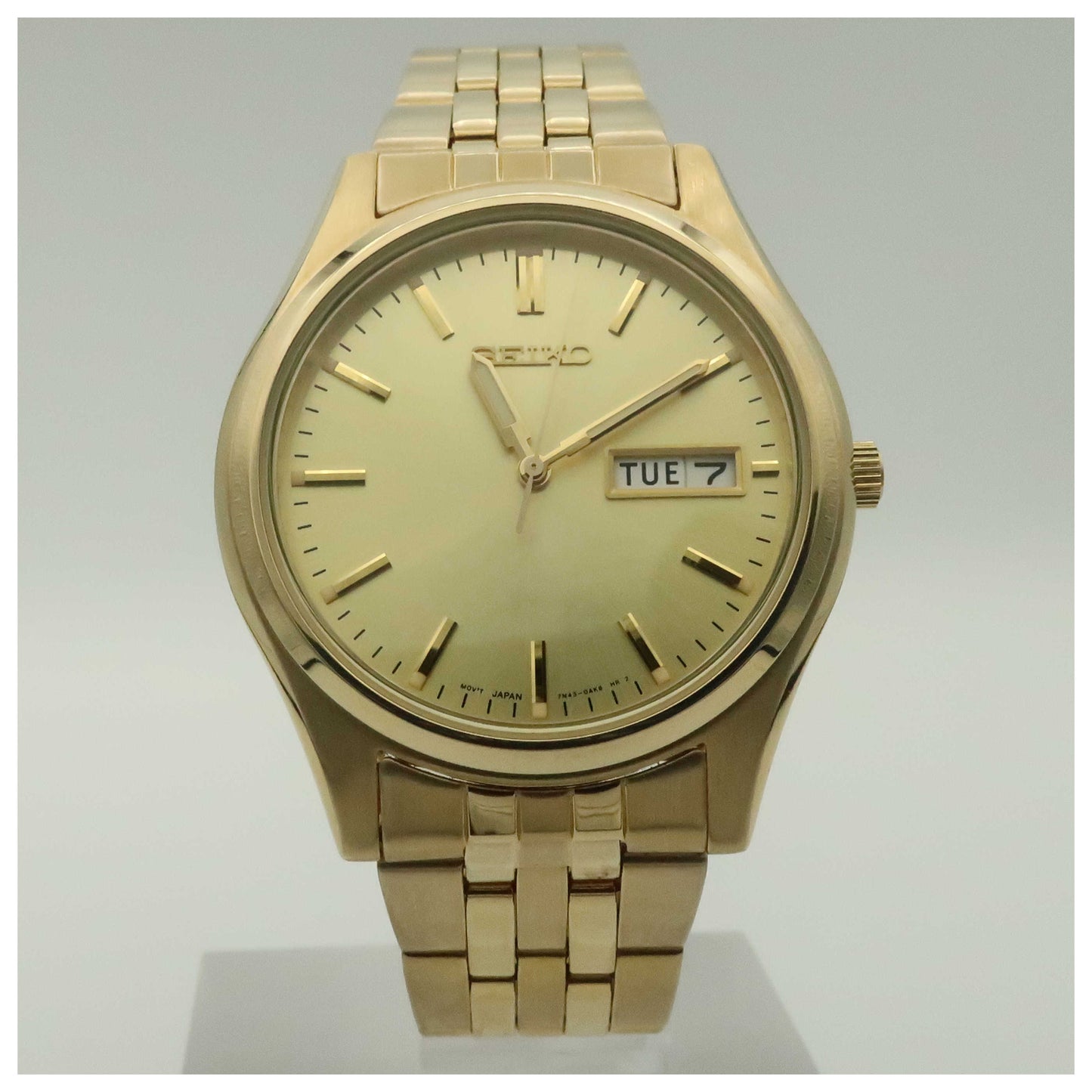 Front view of Seiko Men's Watch SGG978-PO