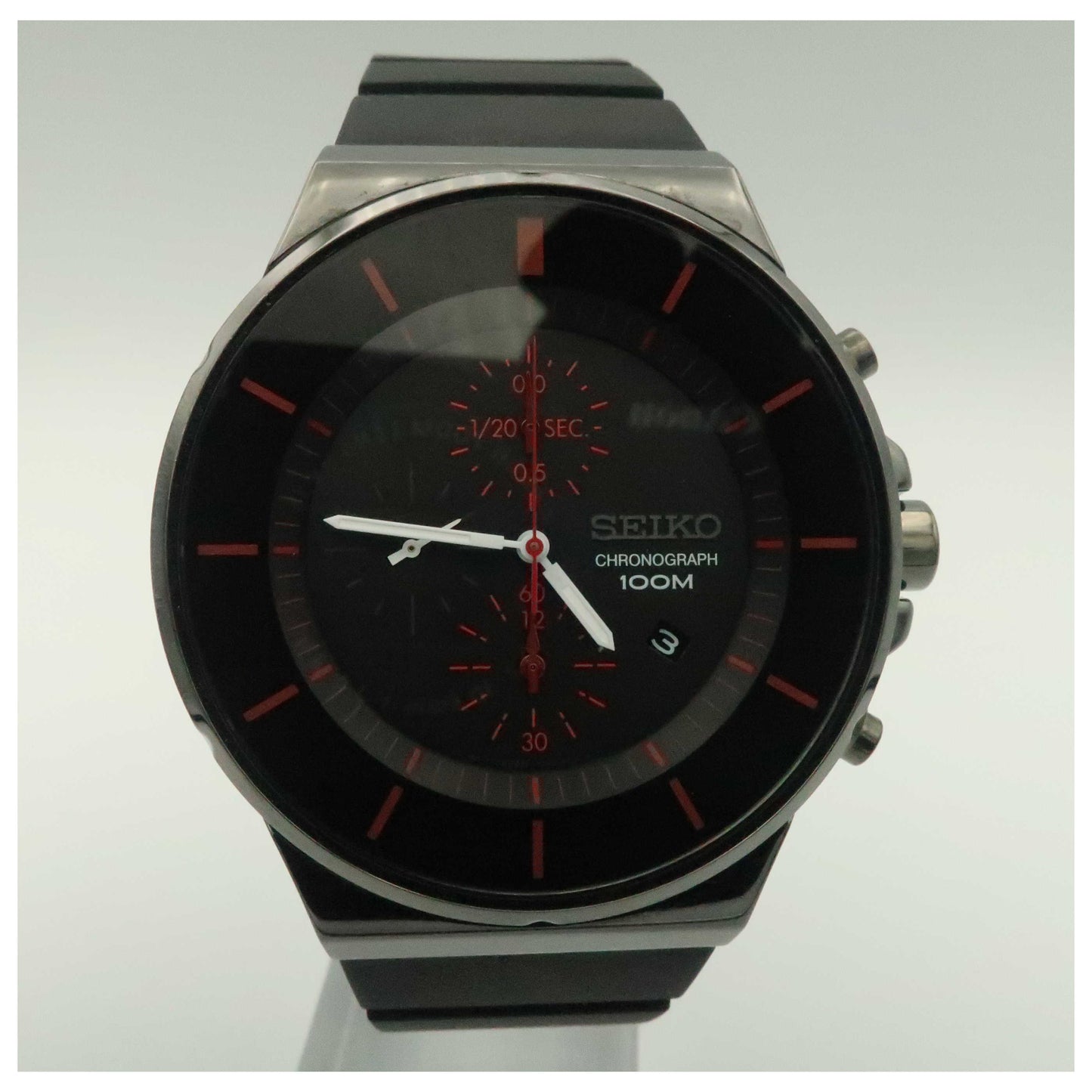 Front view of Seiko Chronograph Men's Japanese Quartz (Battery-Powered) Watch SNDD61-PO