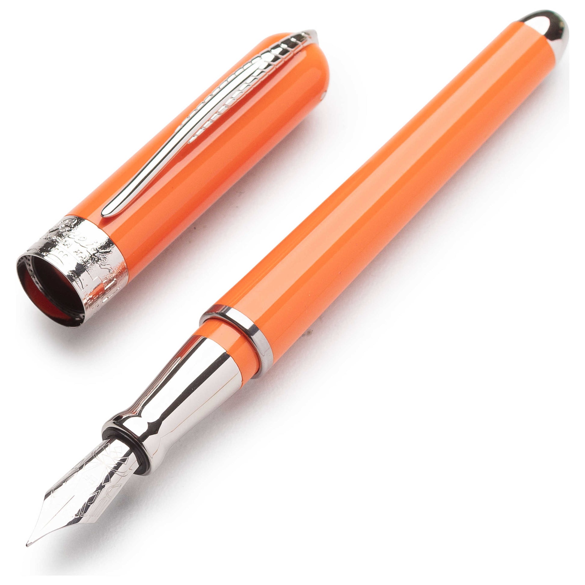 Right view of Pineider Avatar UR Unisex Pen SPP2101E039