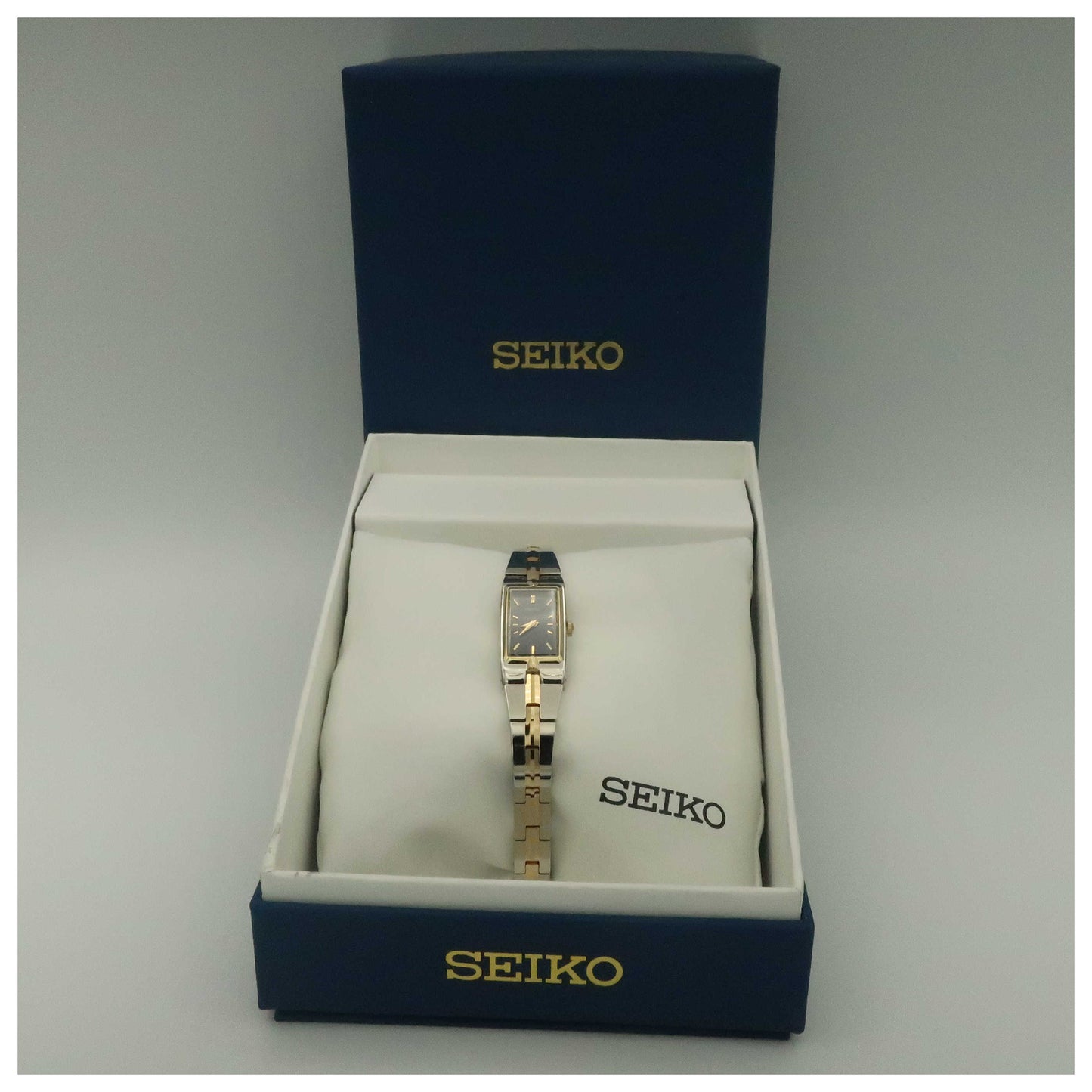 Seiko Bracelet Women's Japanese Quartz (Battery-Powered) Watch SZZC42-SD - Image #6