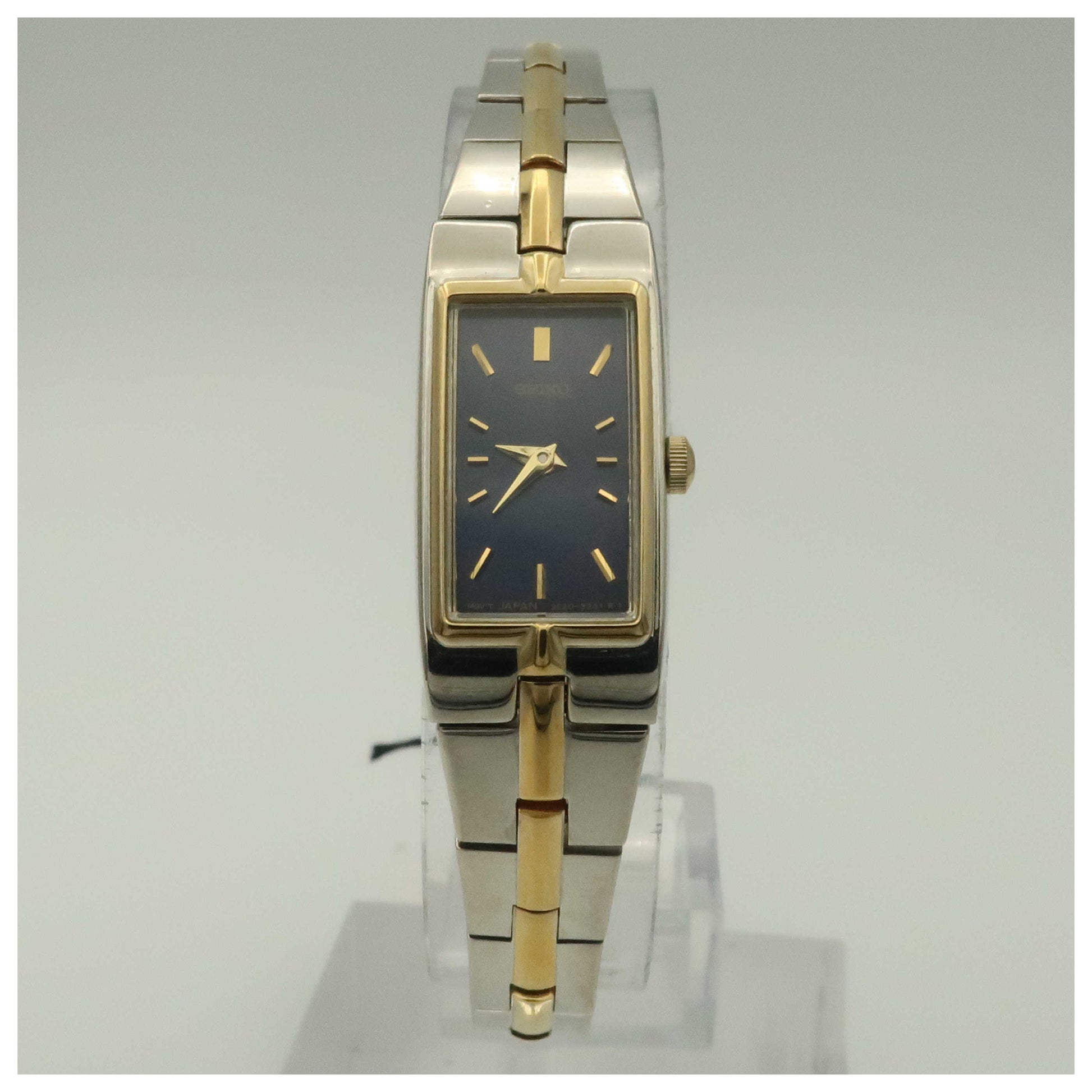 Front view of Seiko Bracelet Women's Japanese Quartz (Battery-Powered) Watch SZZC46-PO