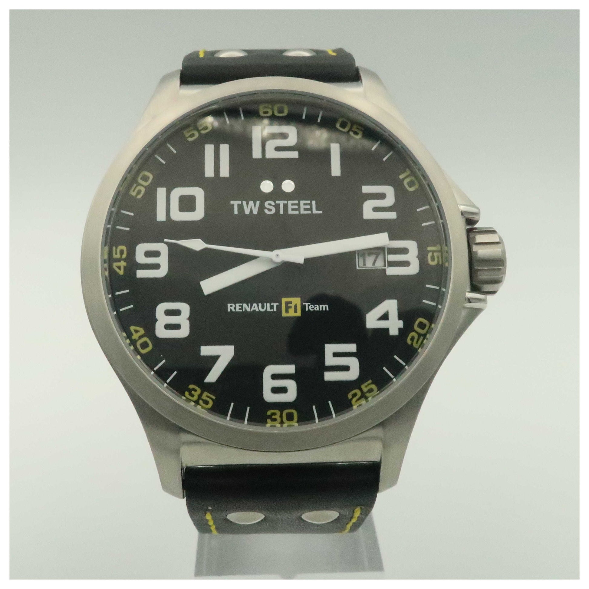 Front view of TW Steel Renault F1 Team Pilot Men's Quartz Watch TW671-PO