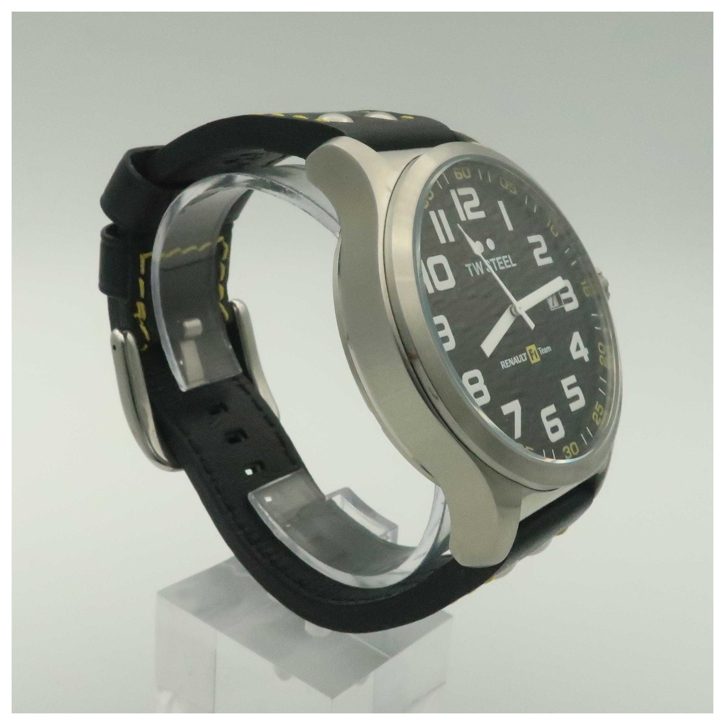 TW Steel Renault F1 Team Pilot Men's Quartz Watch TW671-PO - Image #4