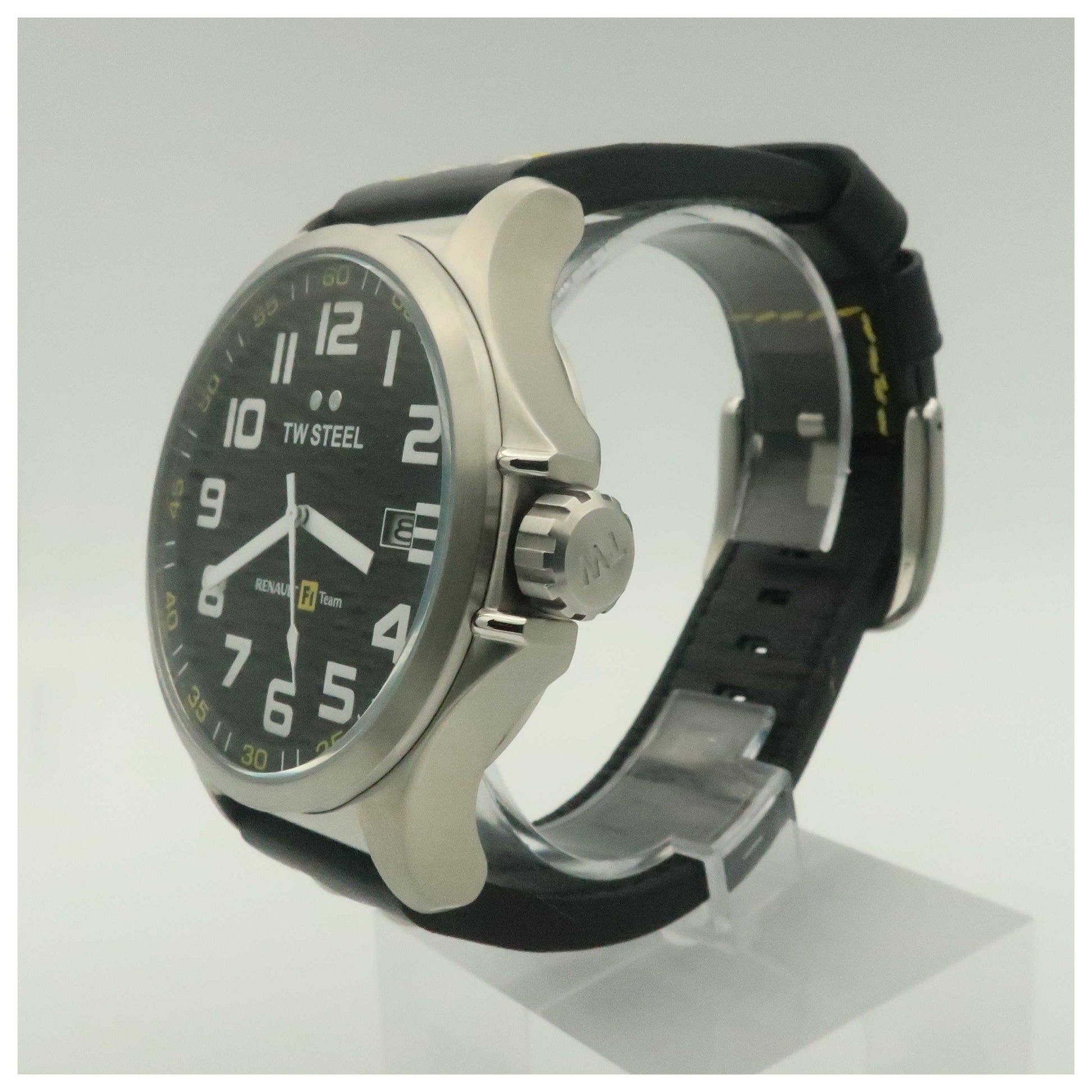 TW Steel Renault F1 Team Pilot Men's Quartz Watch TW671-SD - Image #4