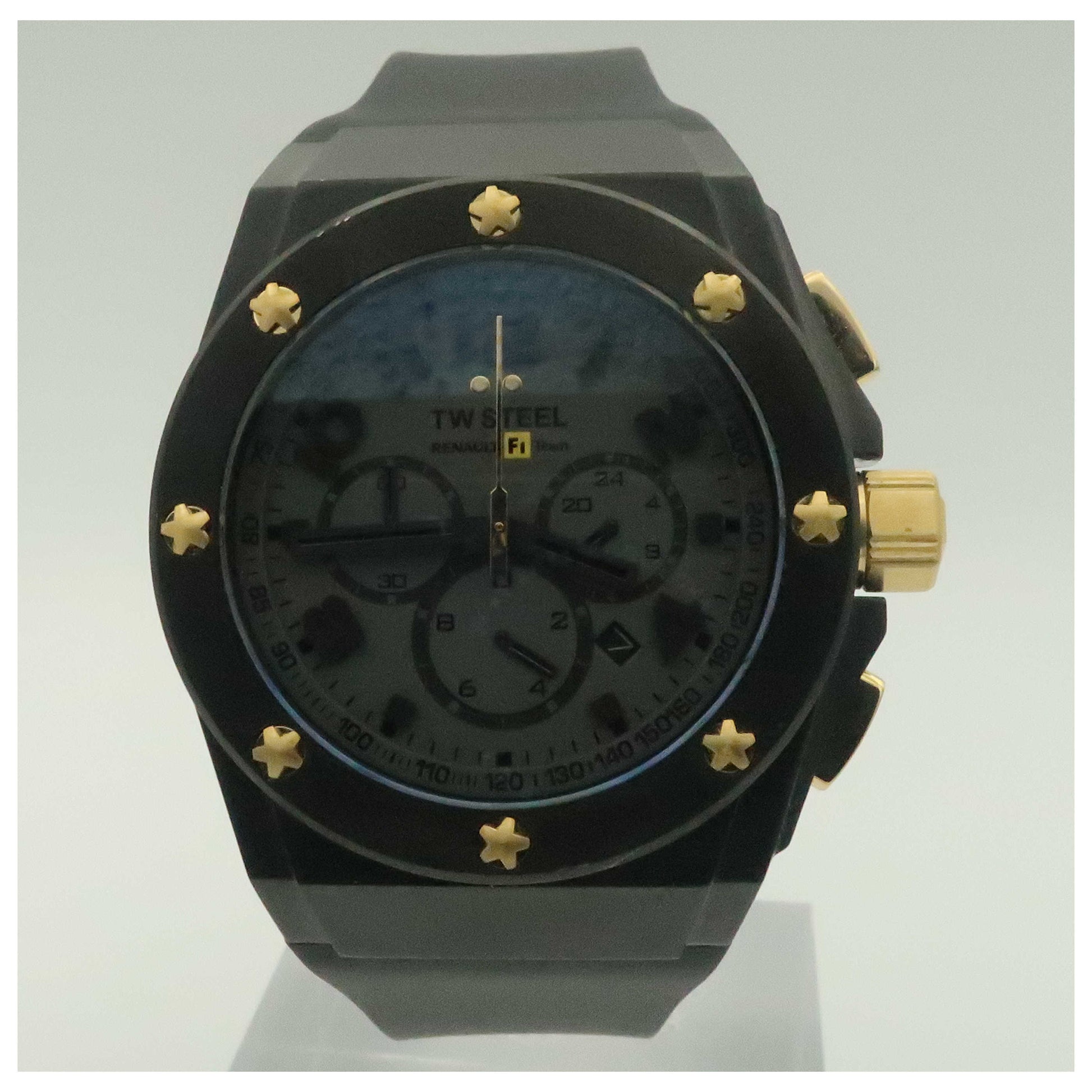 Front view of TW Steel Renault F1 Team Pilot Men's Quartz Watch TW682-PO