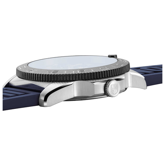 Left view of Luminox Pacific Diver Men's Quartz Watch XS.3123.DF